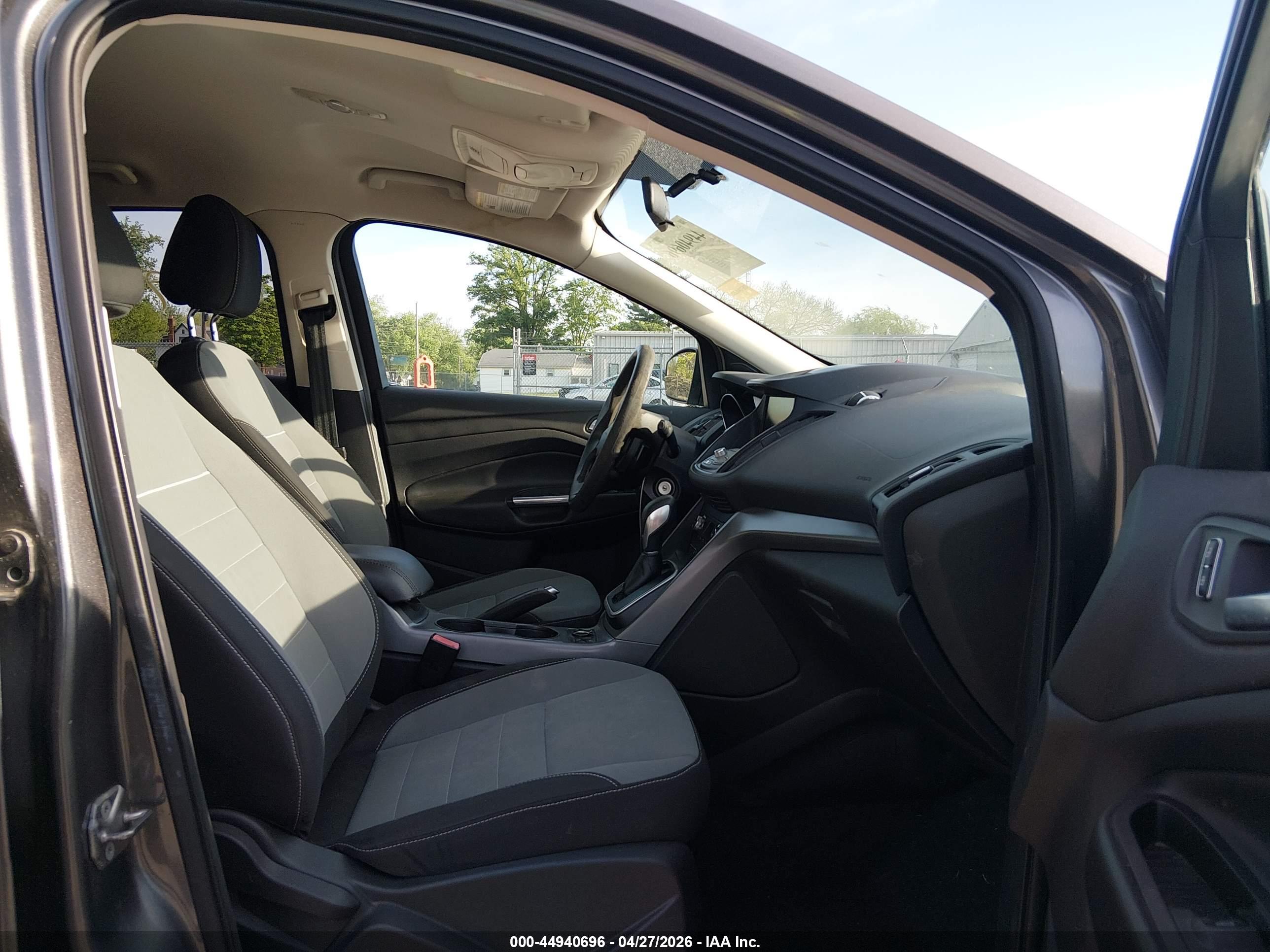 FORD ESCAPE image 5