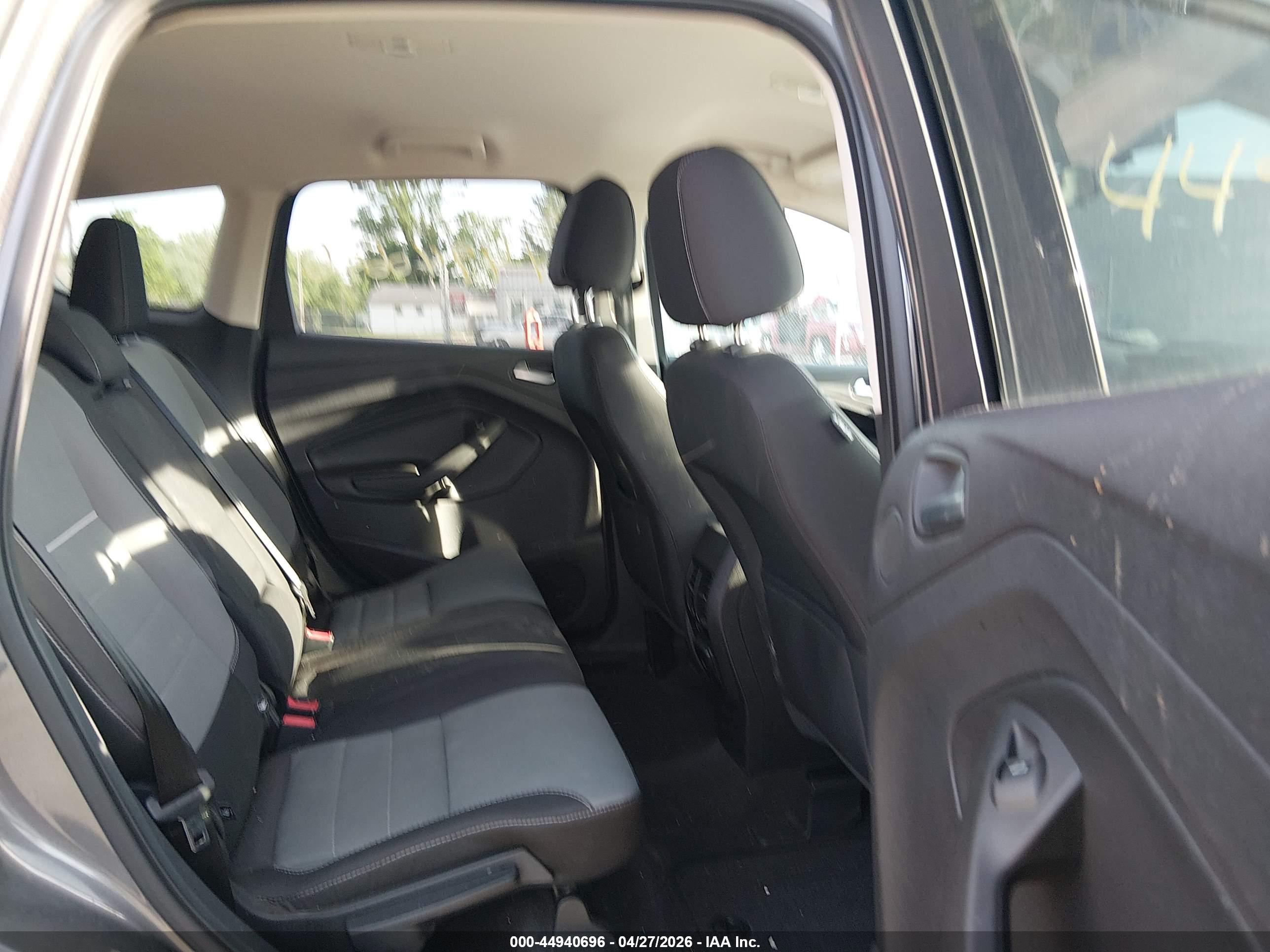 FORD ESCAPE image 8