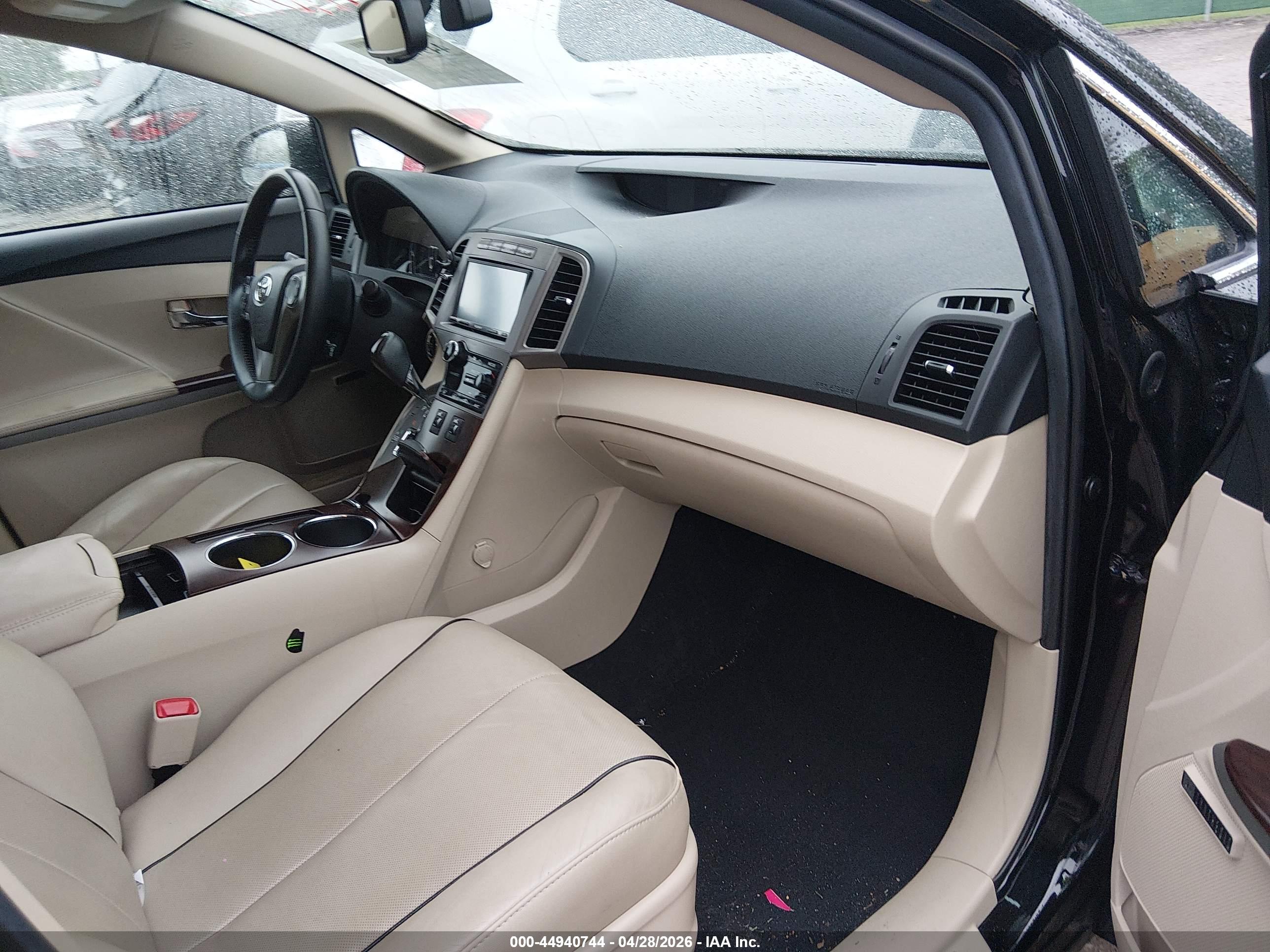 TOYOTA VENZA image 5