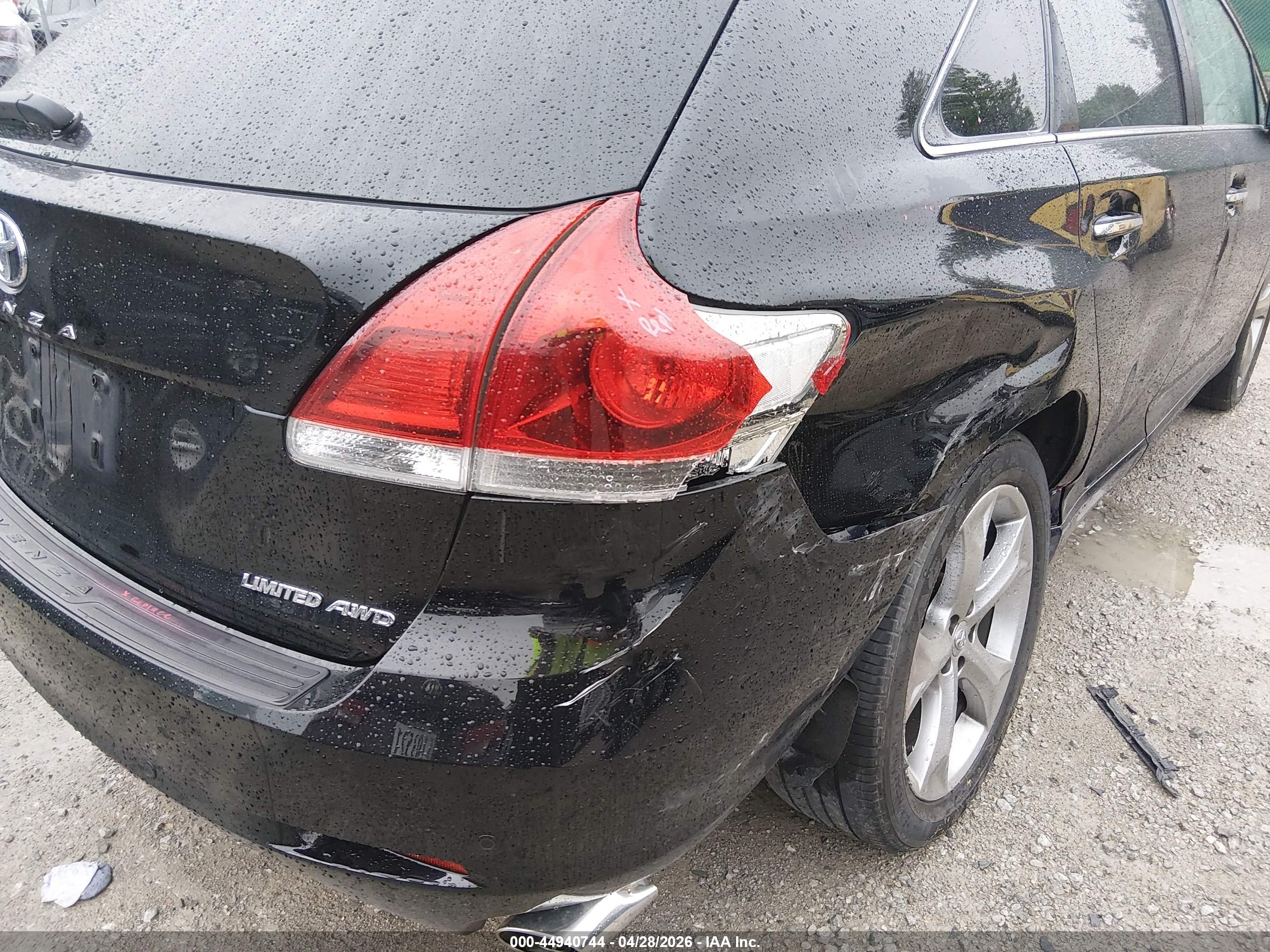 TOYOTA VENZA image 6