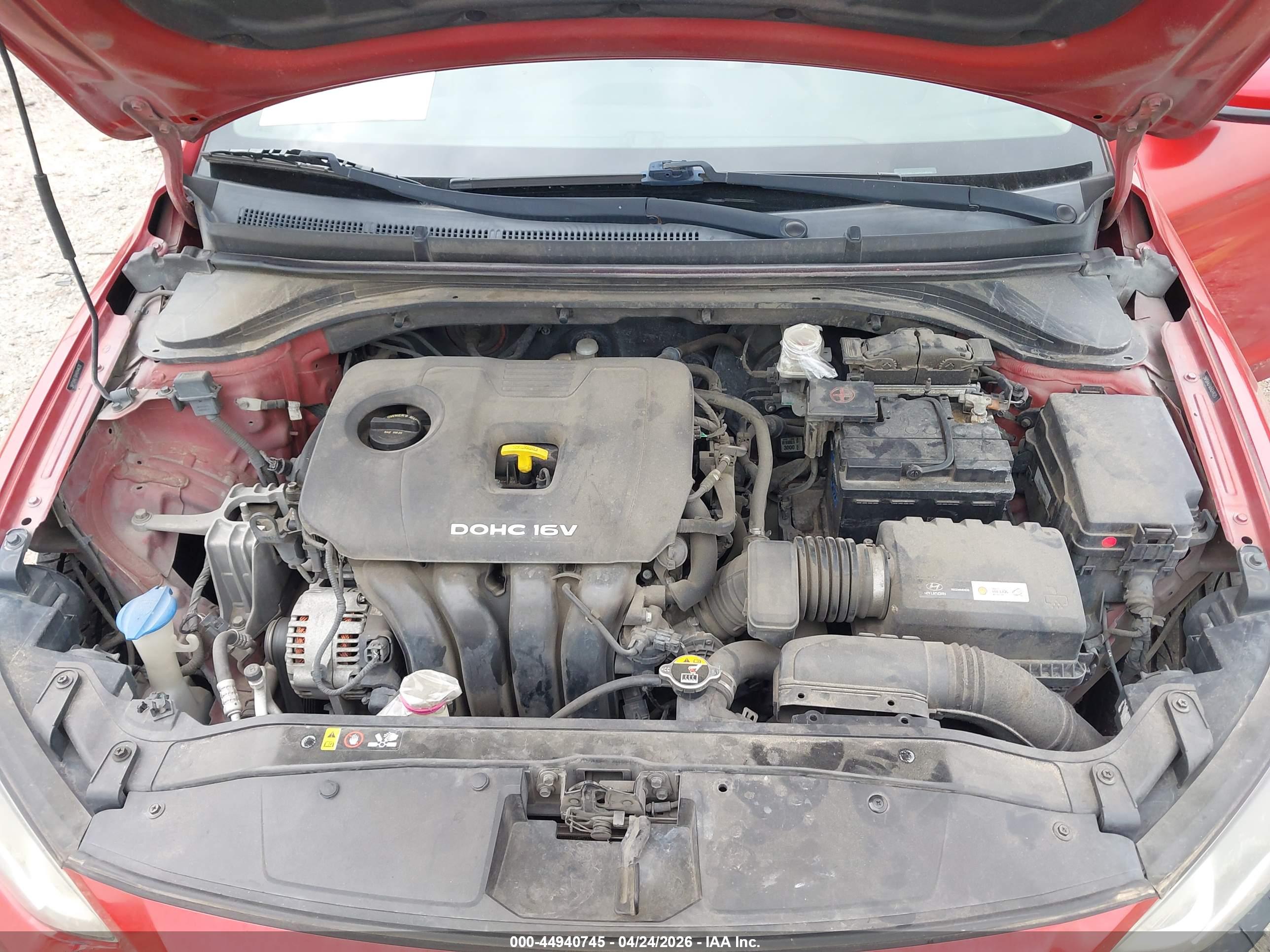 HYUNDAI ELANTRA image 10