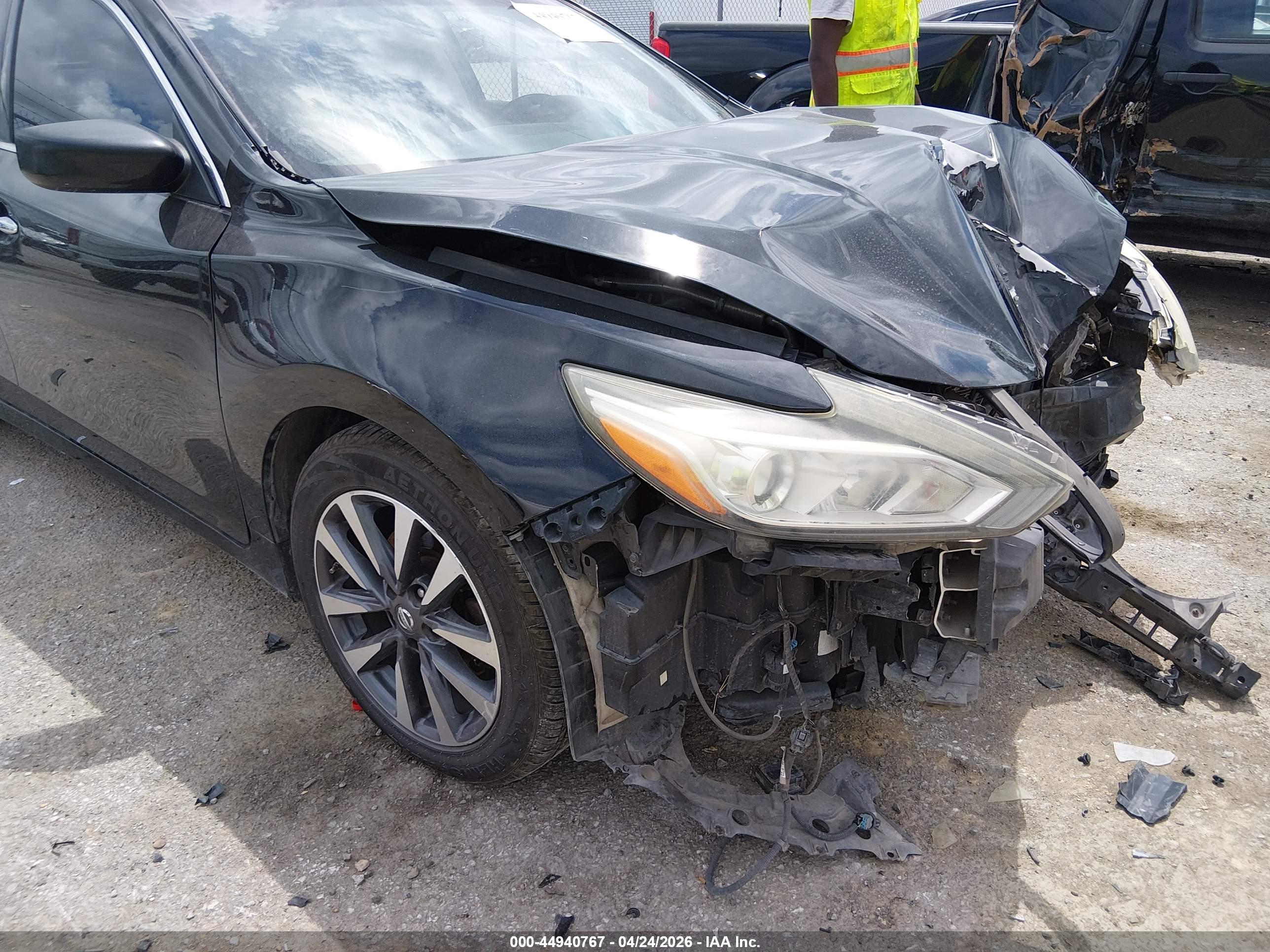 NISSAN ALTIMA image 6