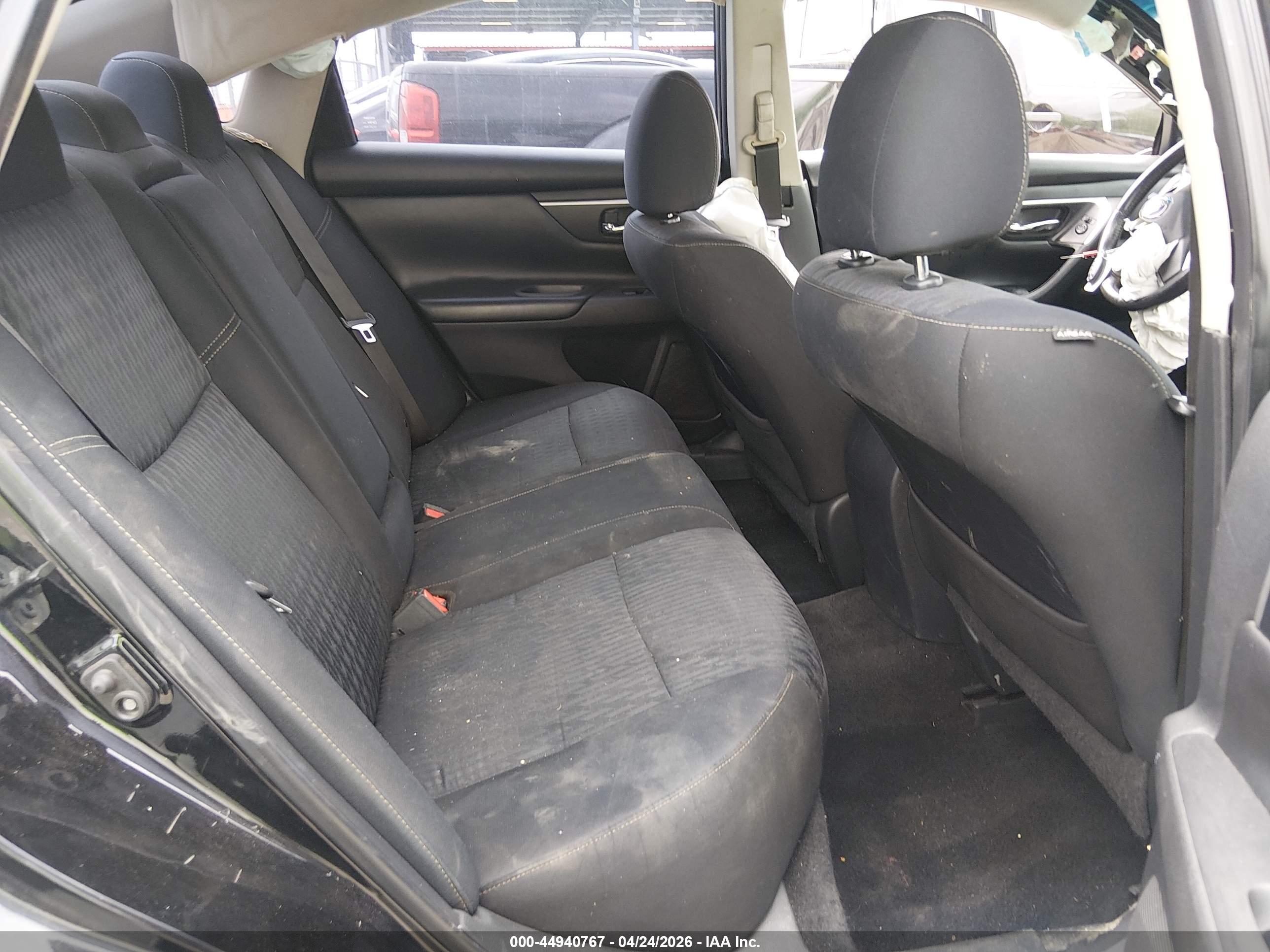 NISSAN ALTIMA image 8