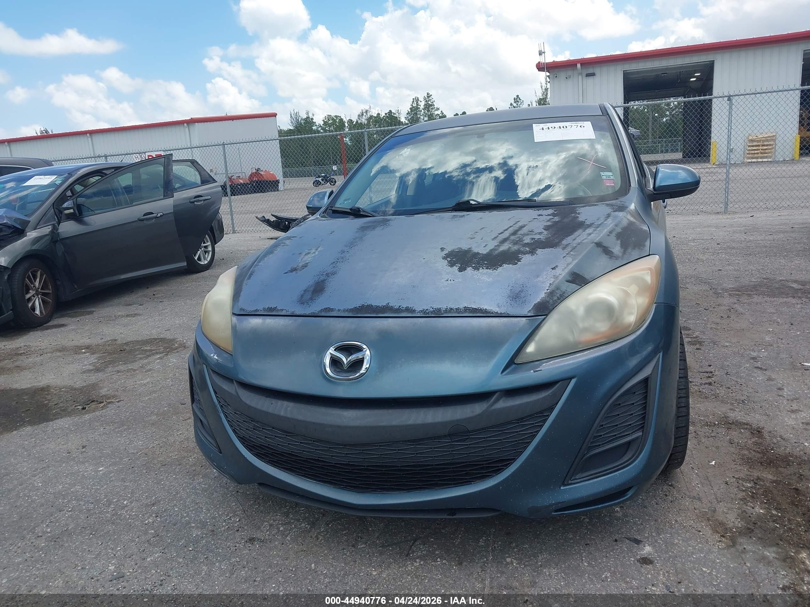 MAZDA MAZDA3 image 6