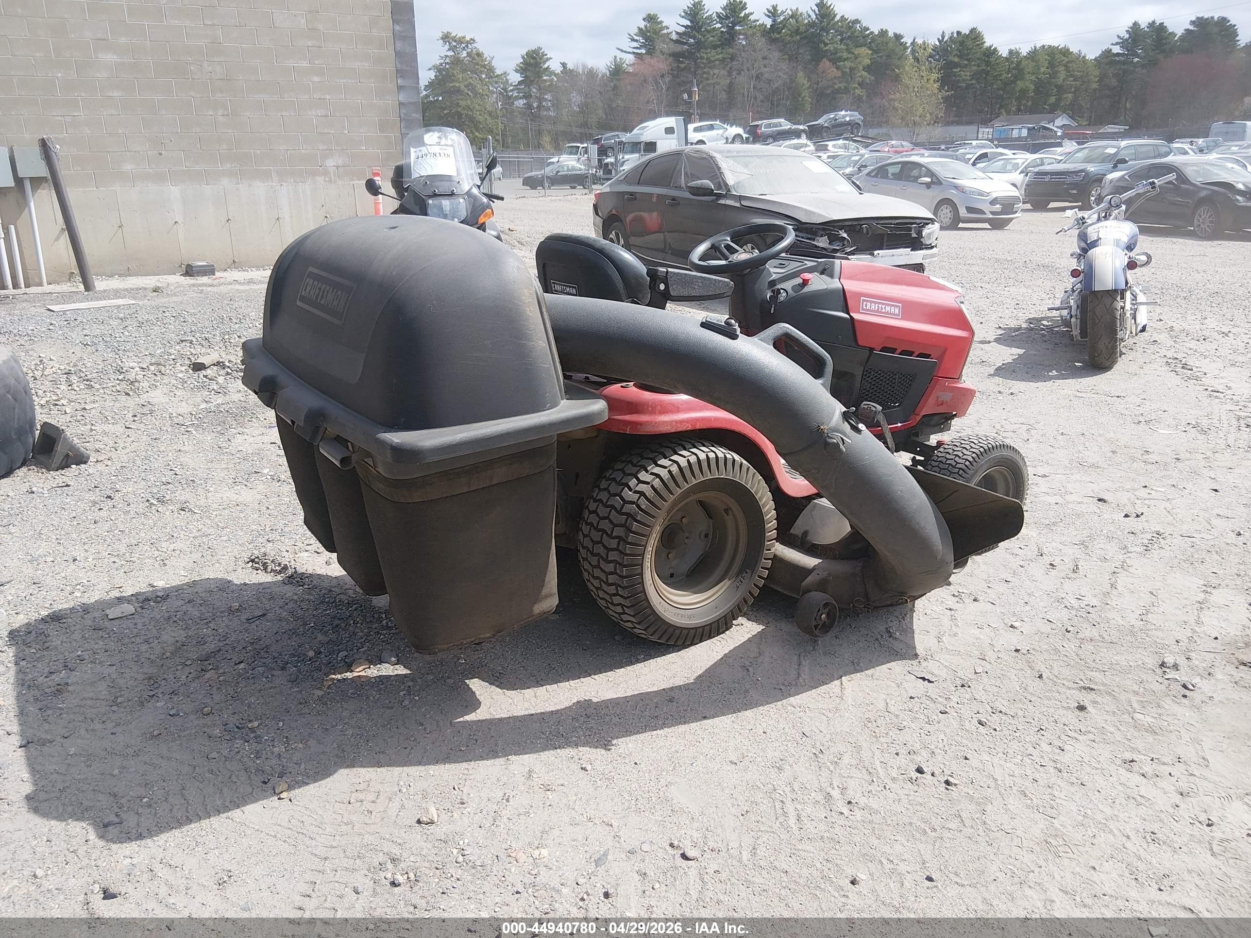 CRAFTSMAN LT2000 image 4