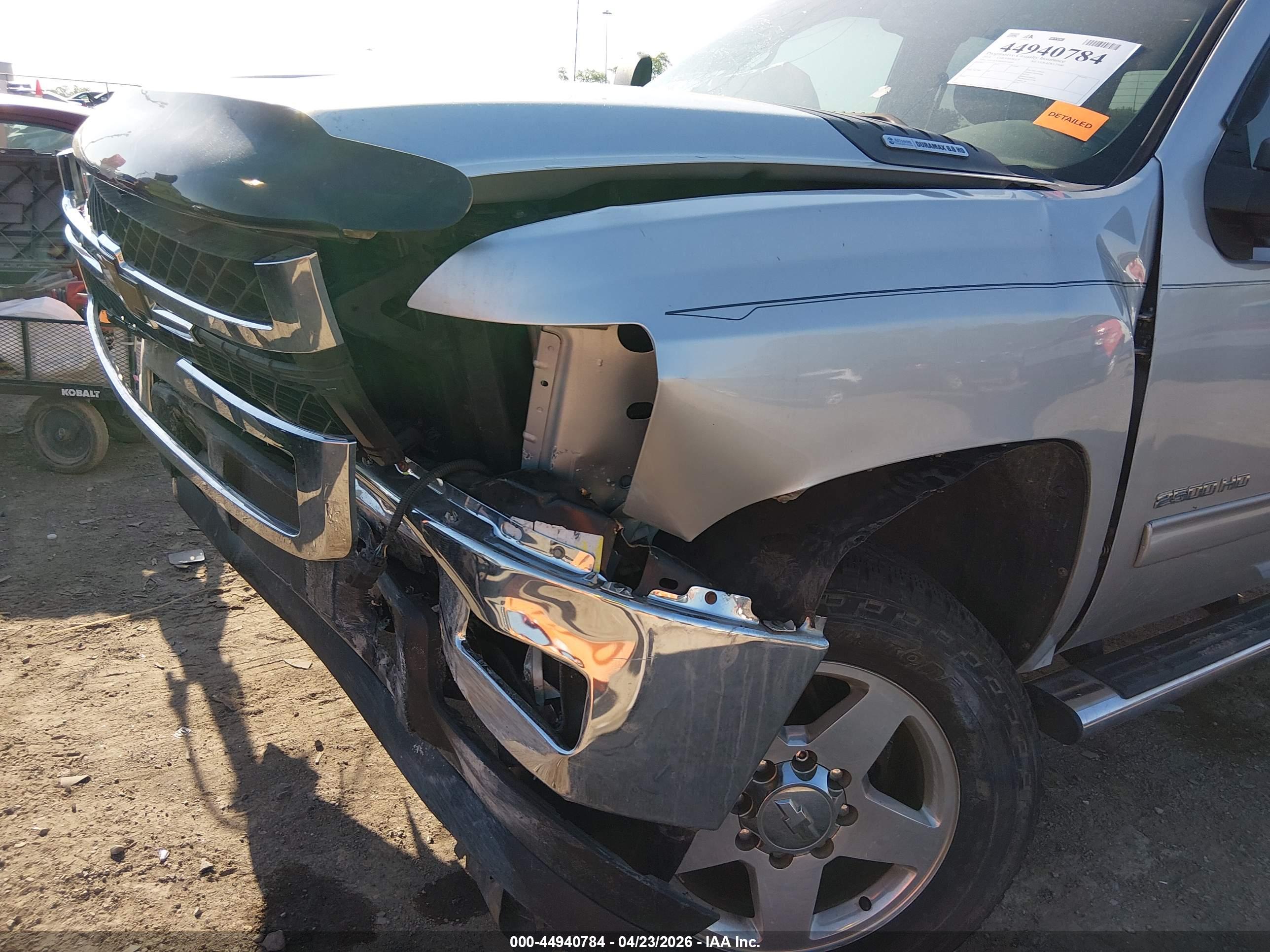 CHEVROLET SILVERADO image 6