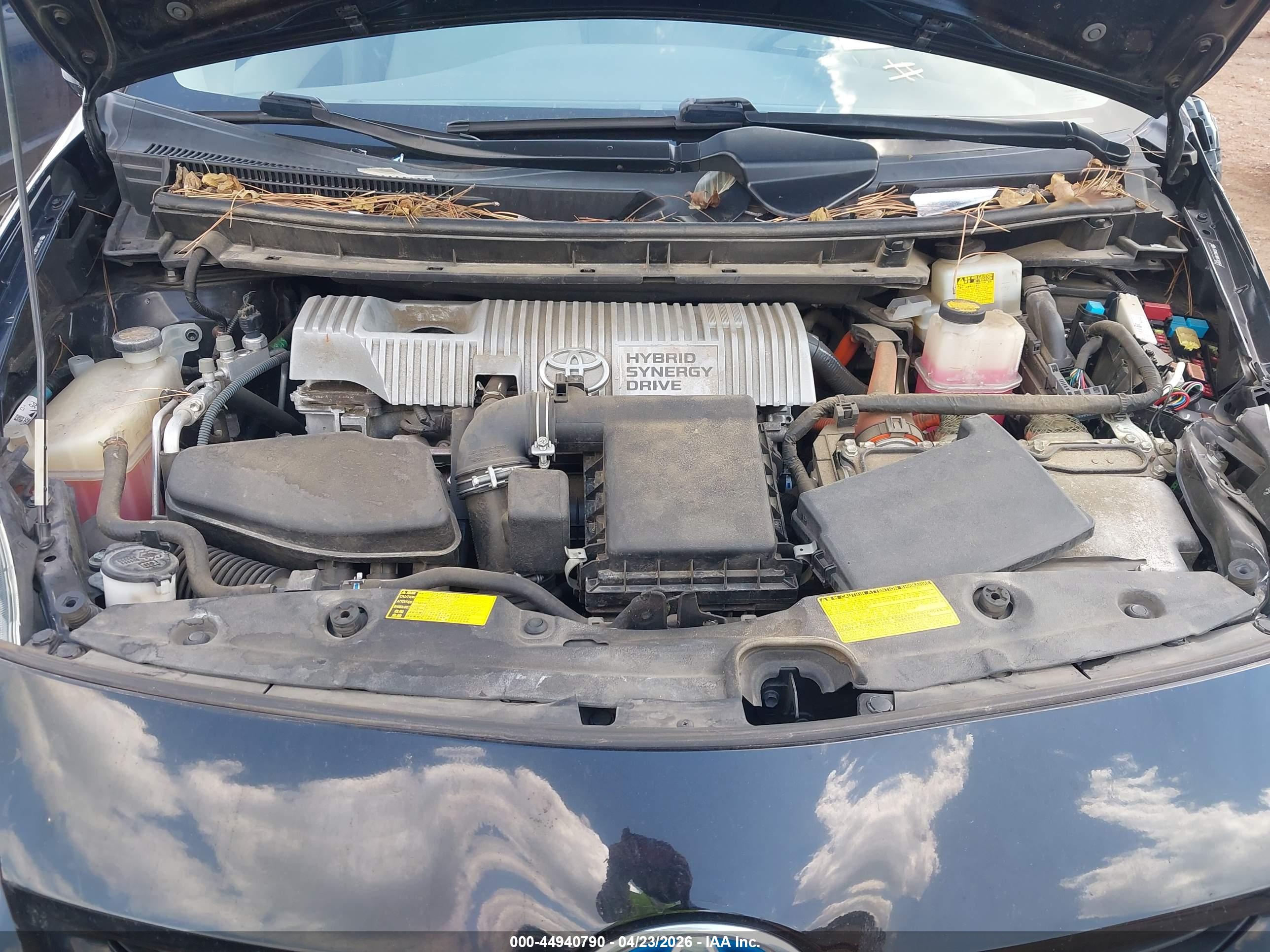 TOYOTA PRIUS image 10