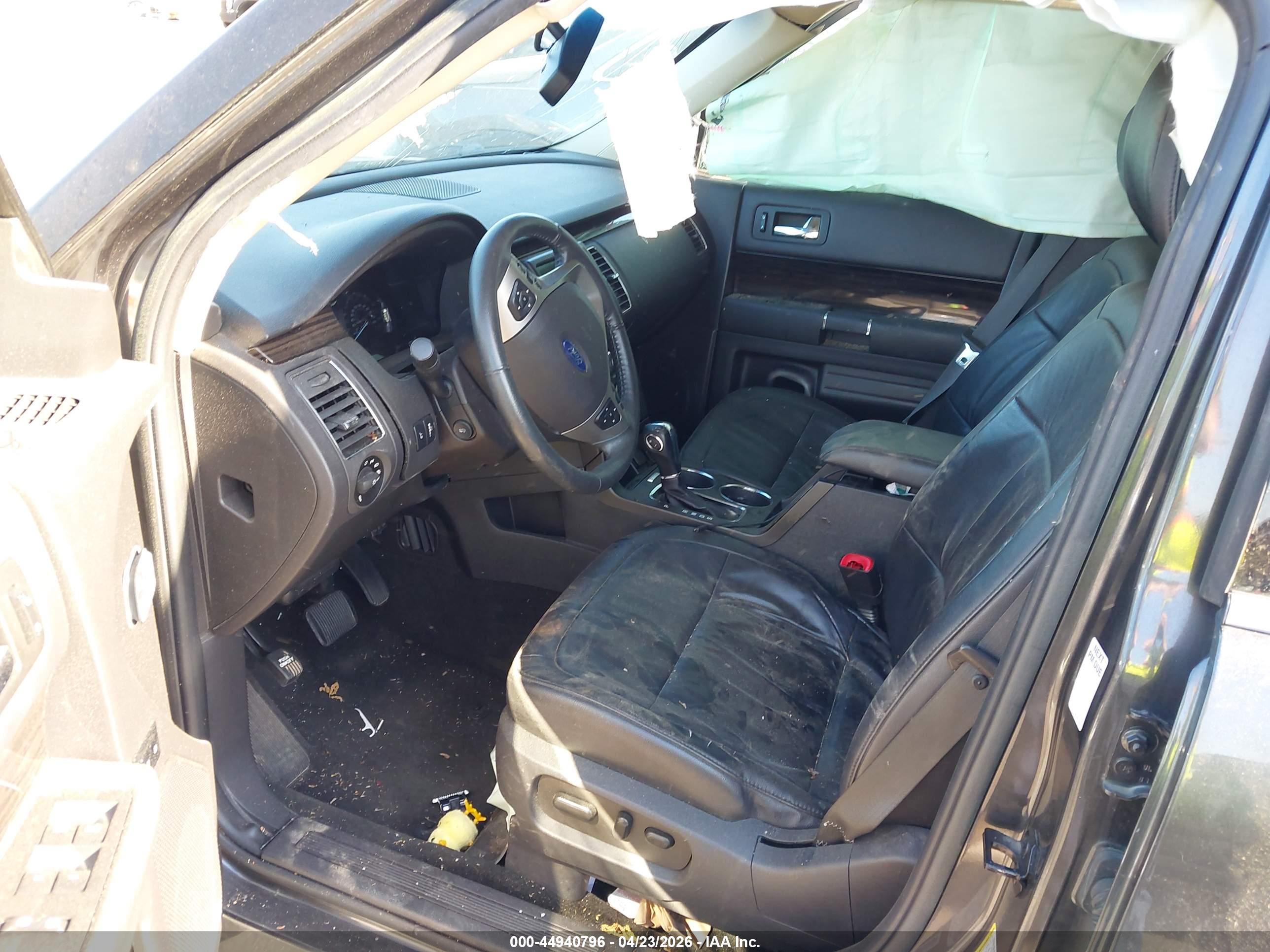 FORD FLEX image 5