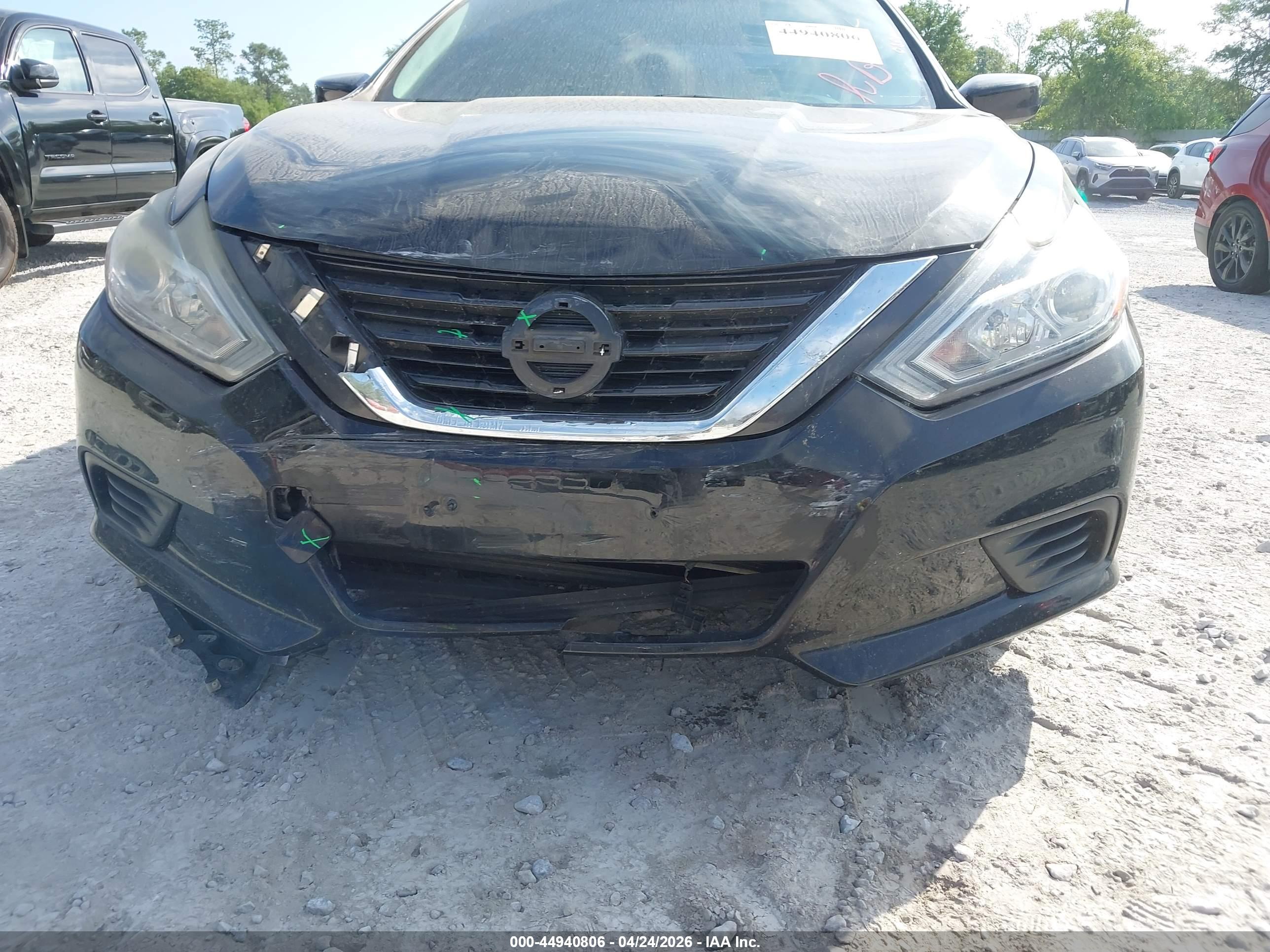 NISSAN ALTIMA image 6