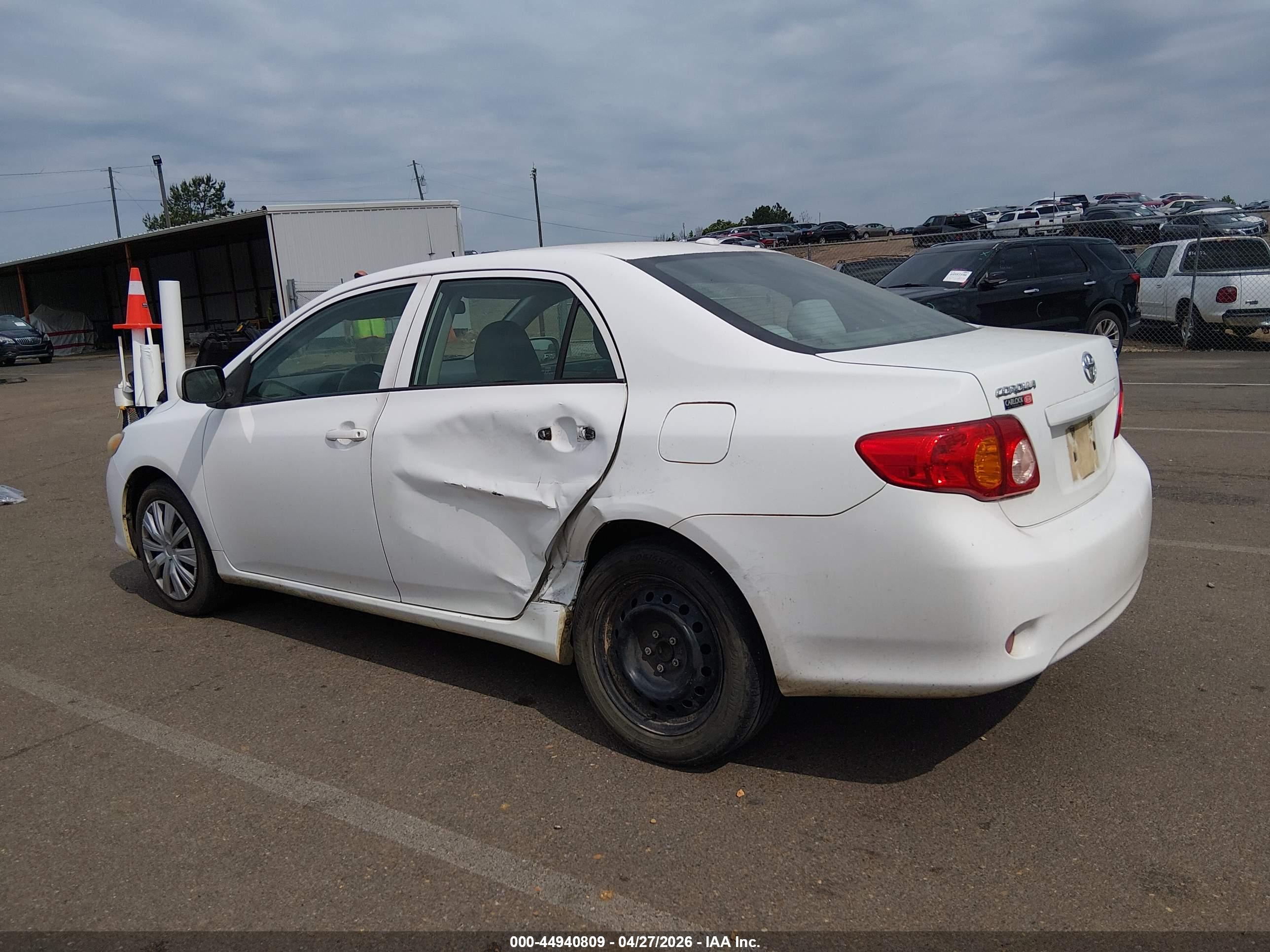 TOYOTA COROLLA image 6