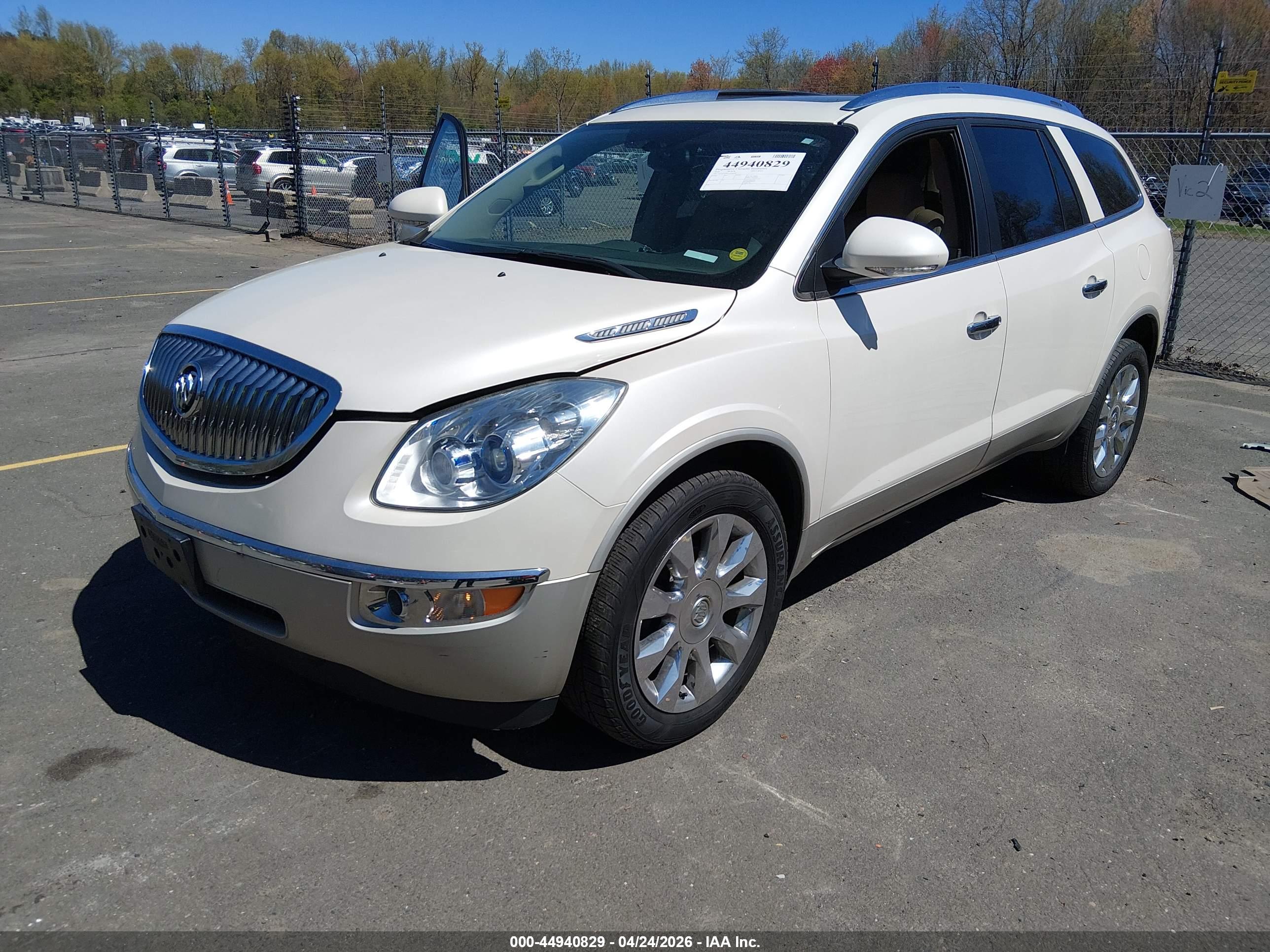 BUICK ENCLAVE image 2