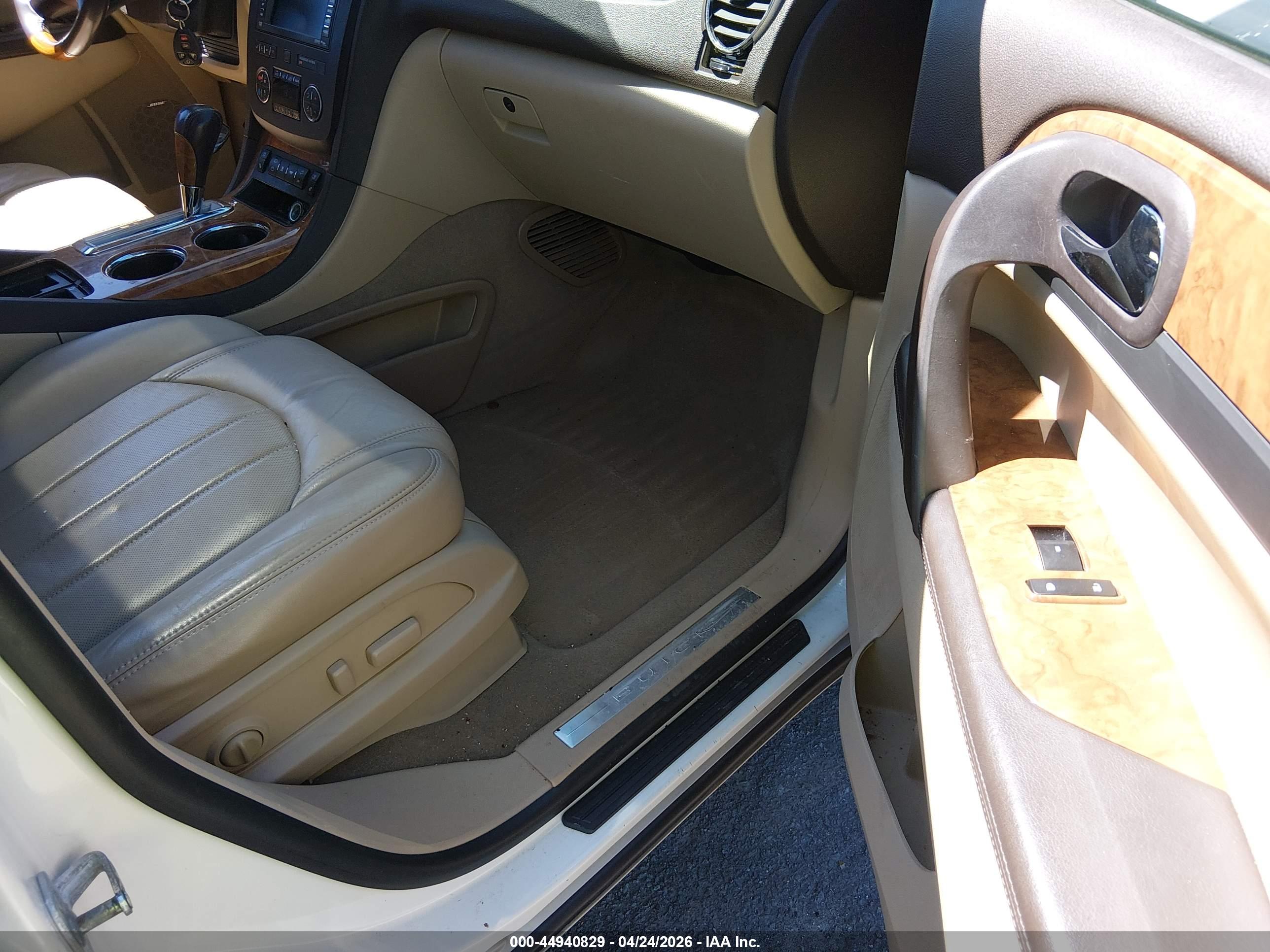 BUICK ENCLAVE image 5