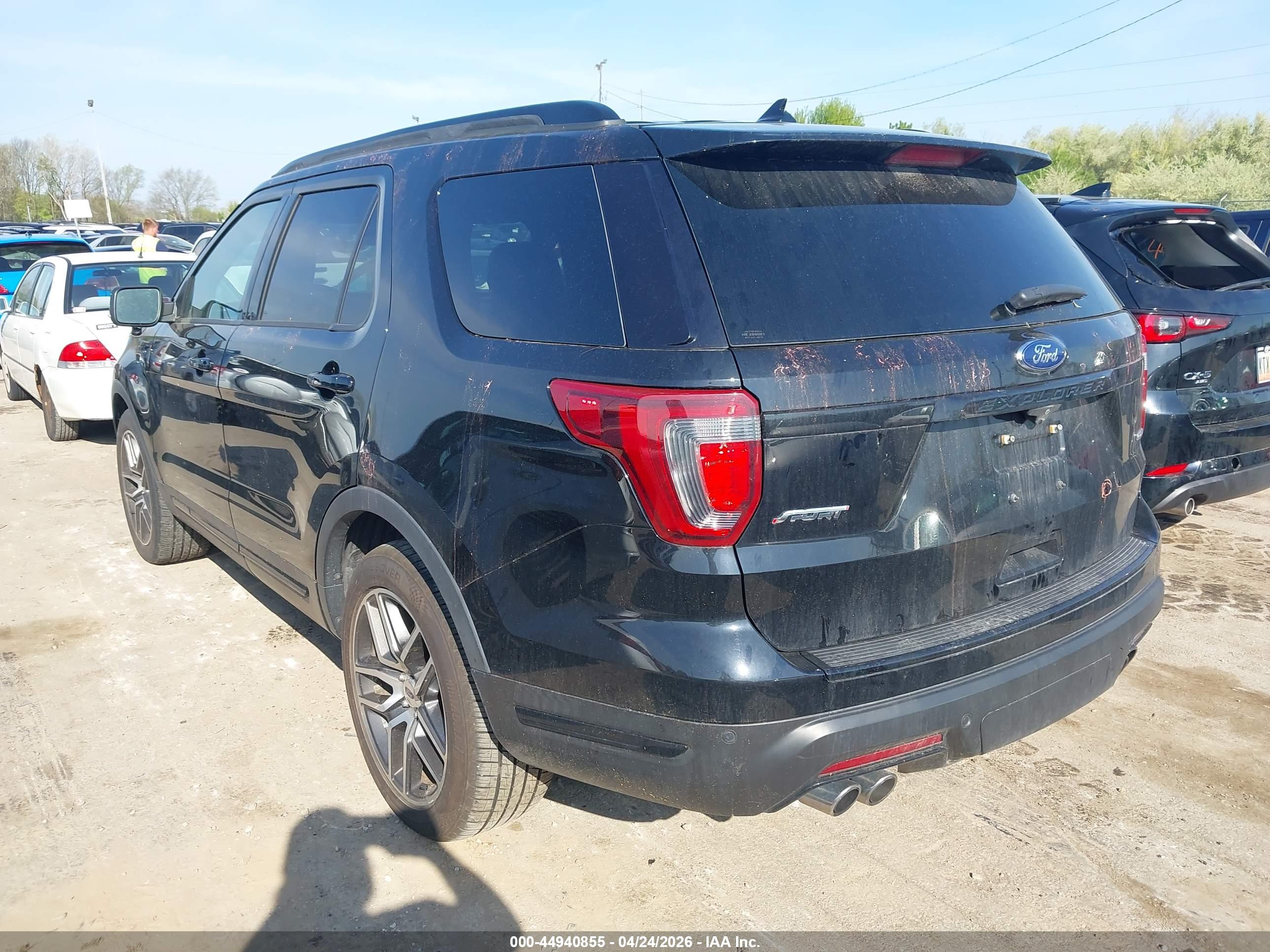FORD EXPLORER image 3