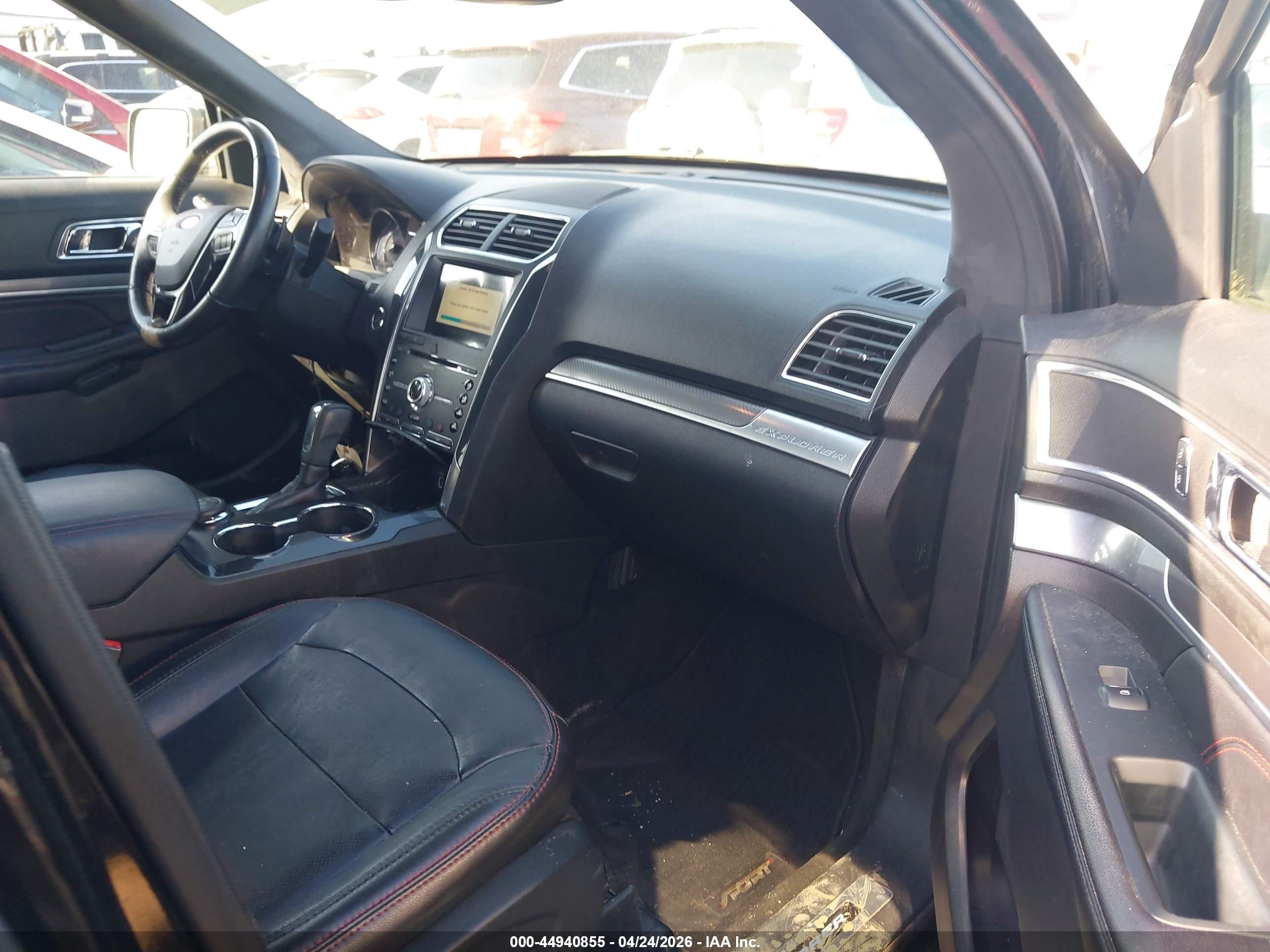 FORD EXPLORER image 5