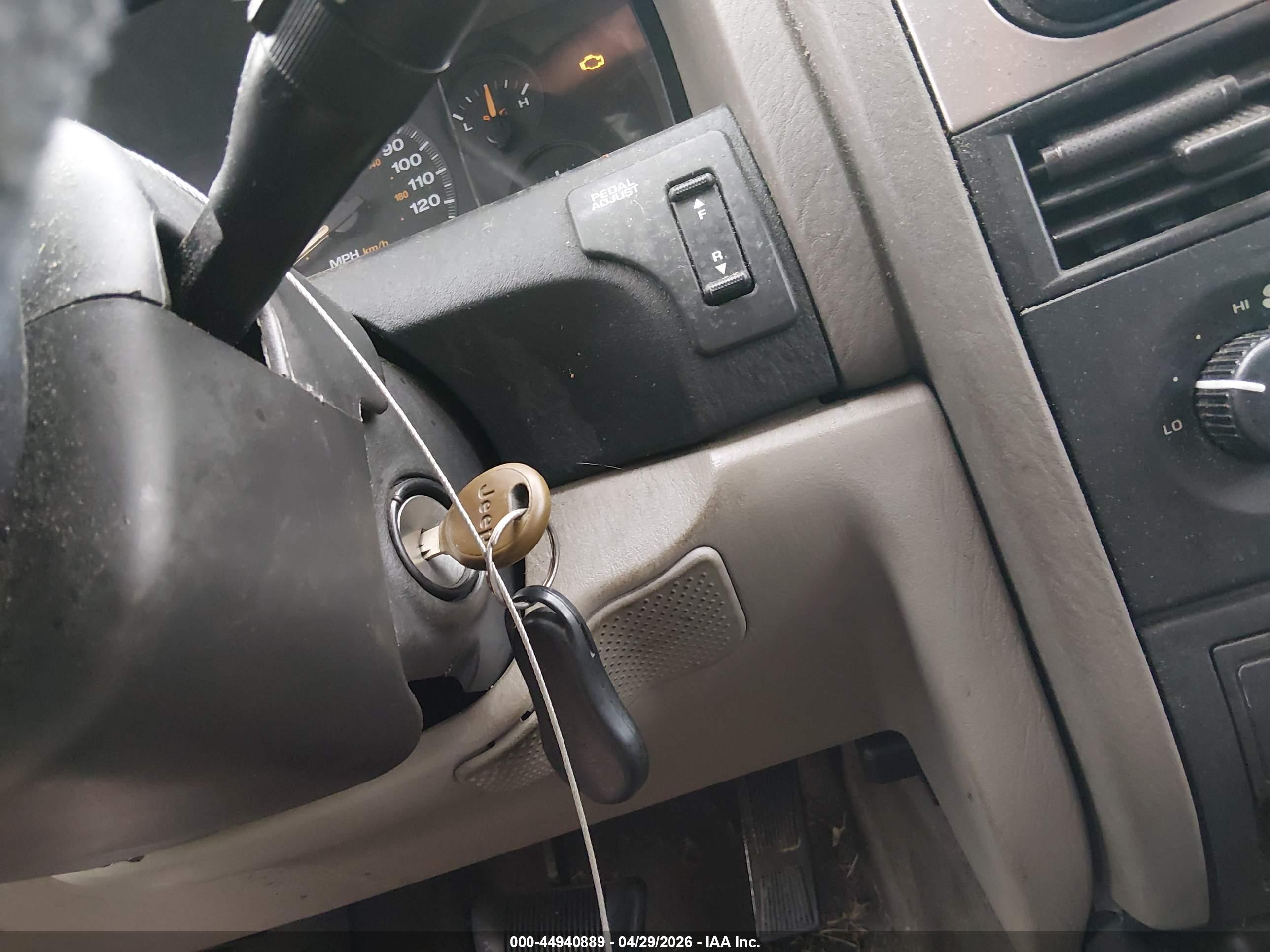 JEEP GRAND image 11