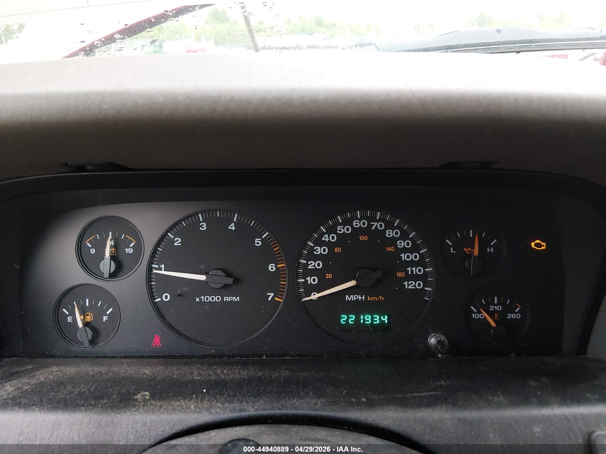 JEEP GRAND image 7