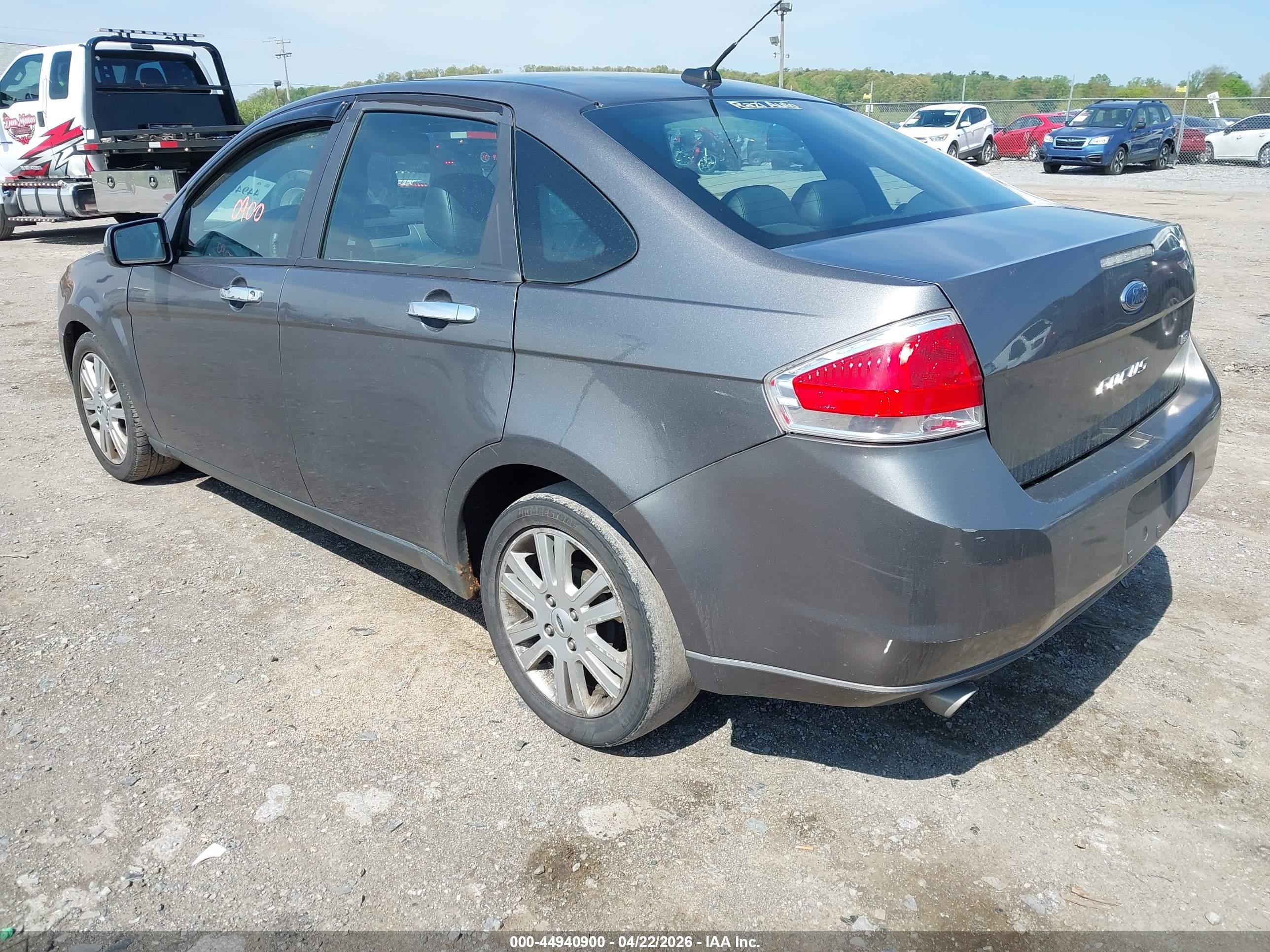 FORD FOCUS image 3