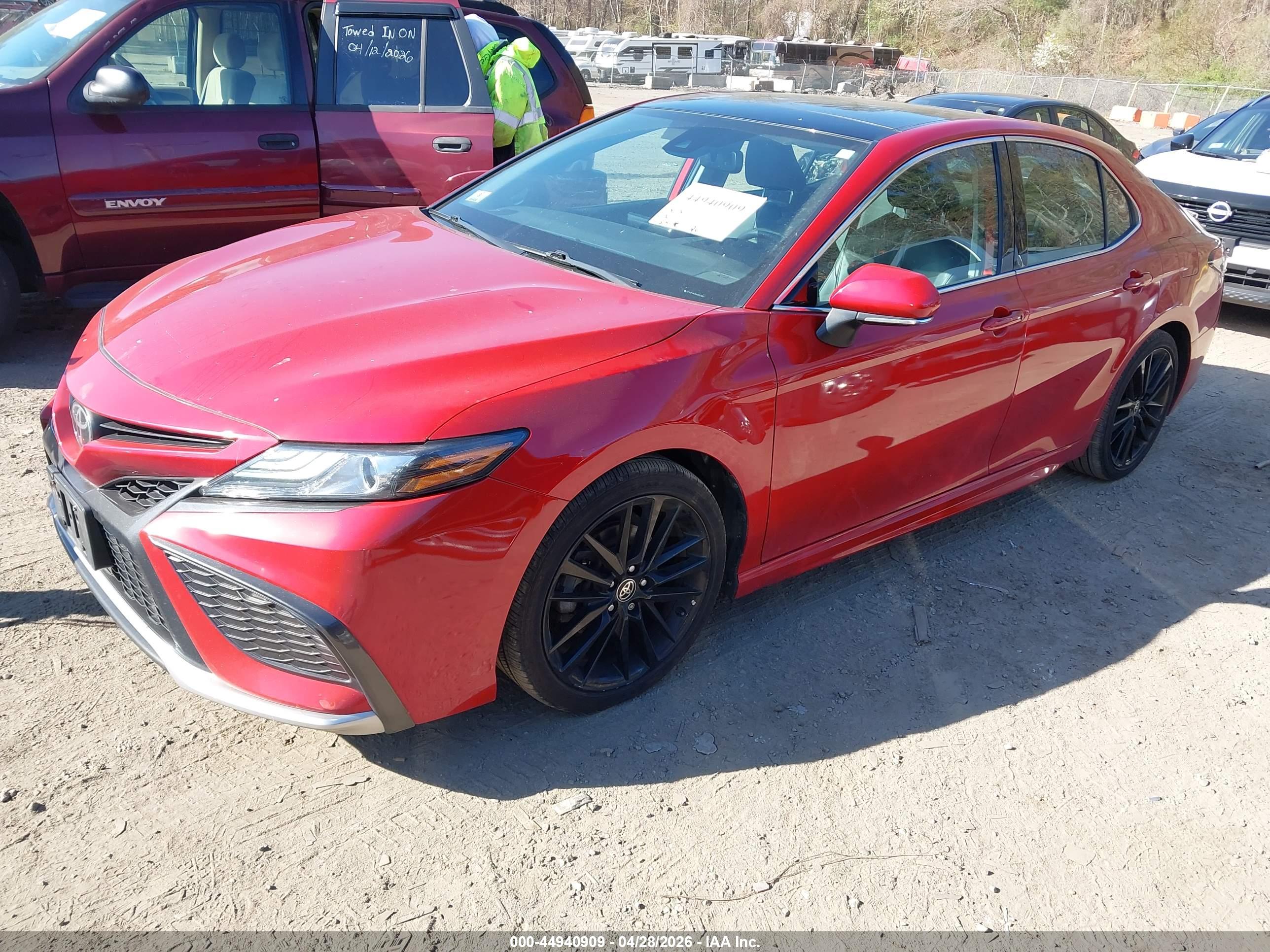 TOYOTA CAMRY image 2