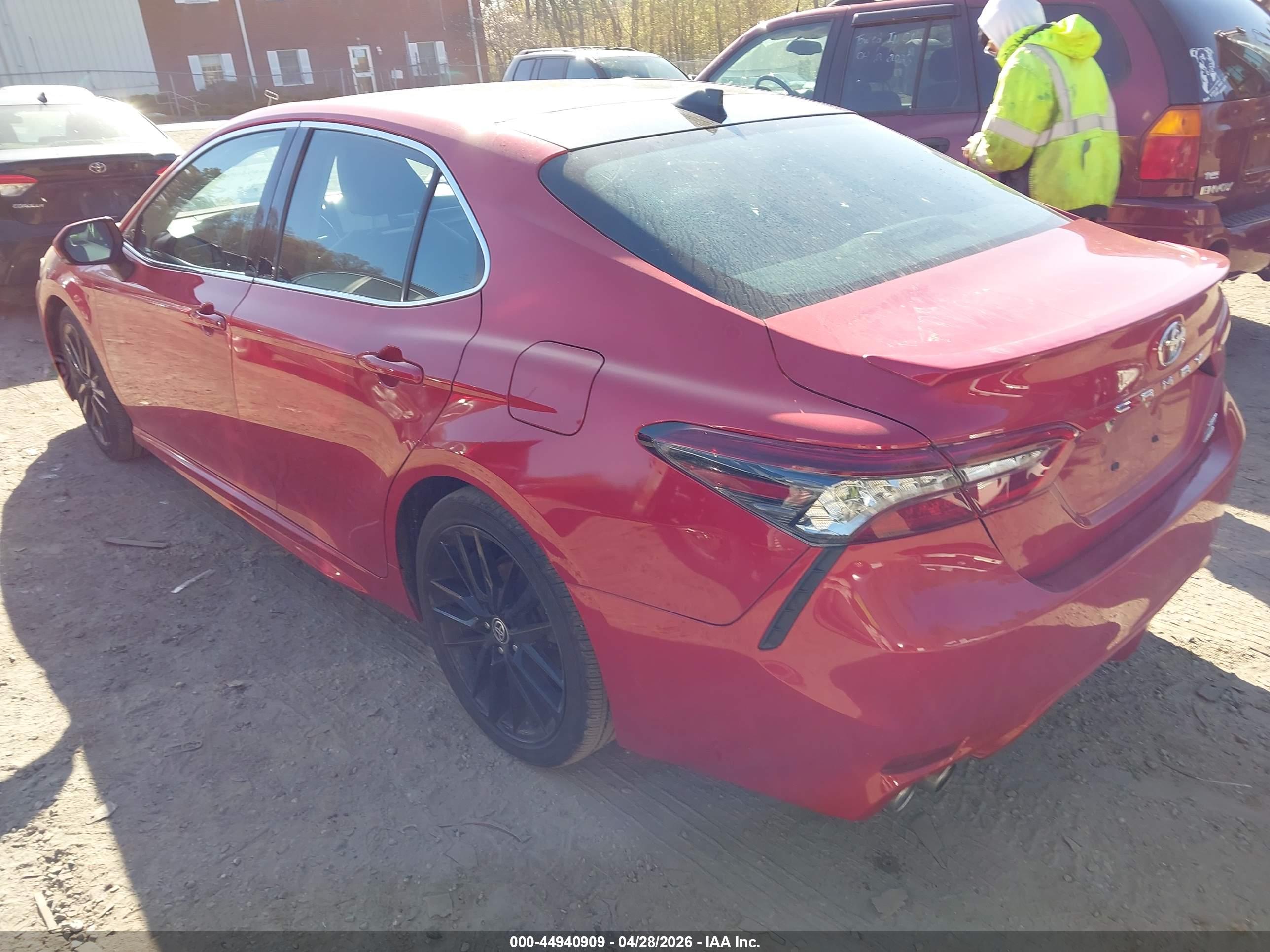 TOYOTA CAMRY image 3