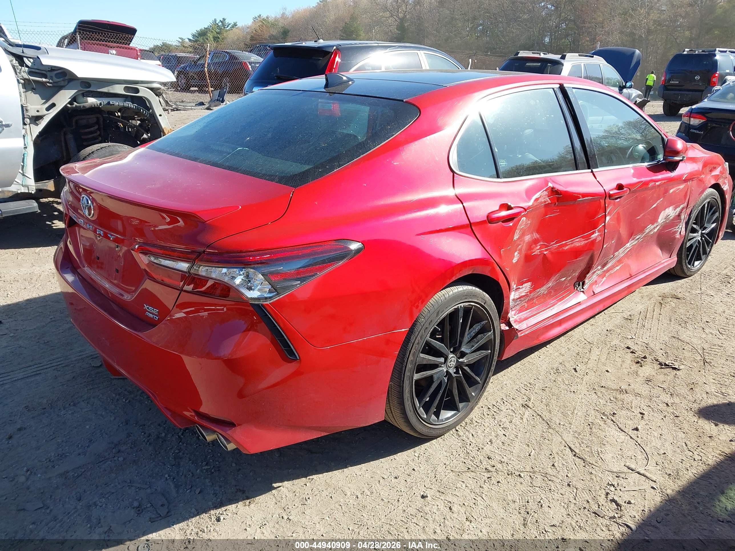 TOYOTA CAMRY image 4