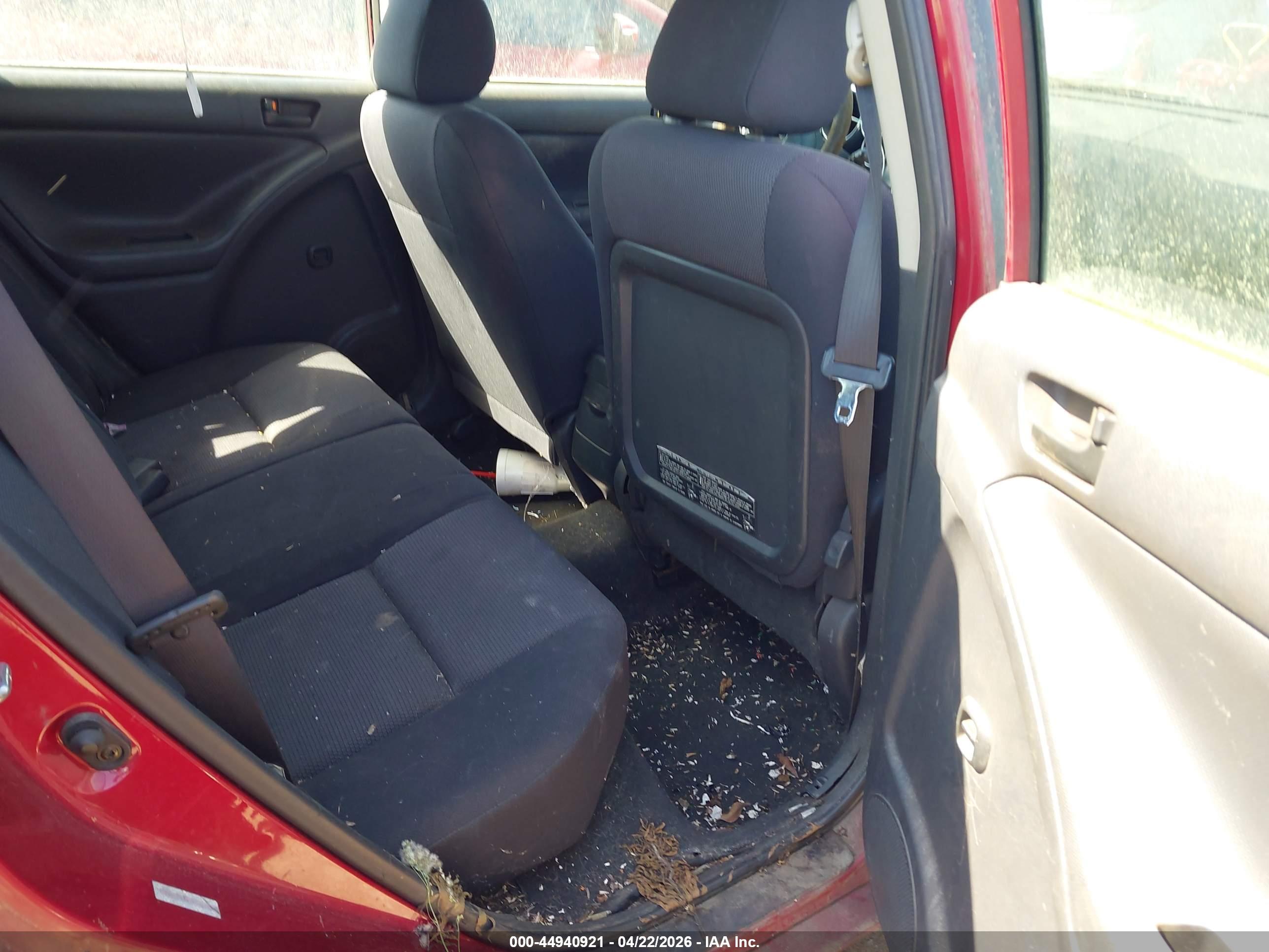 PONTIAC VIBE image 8