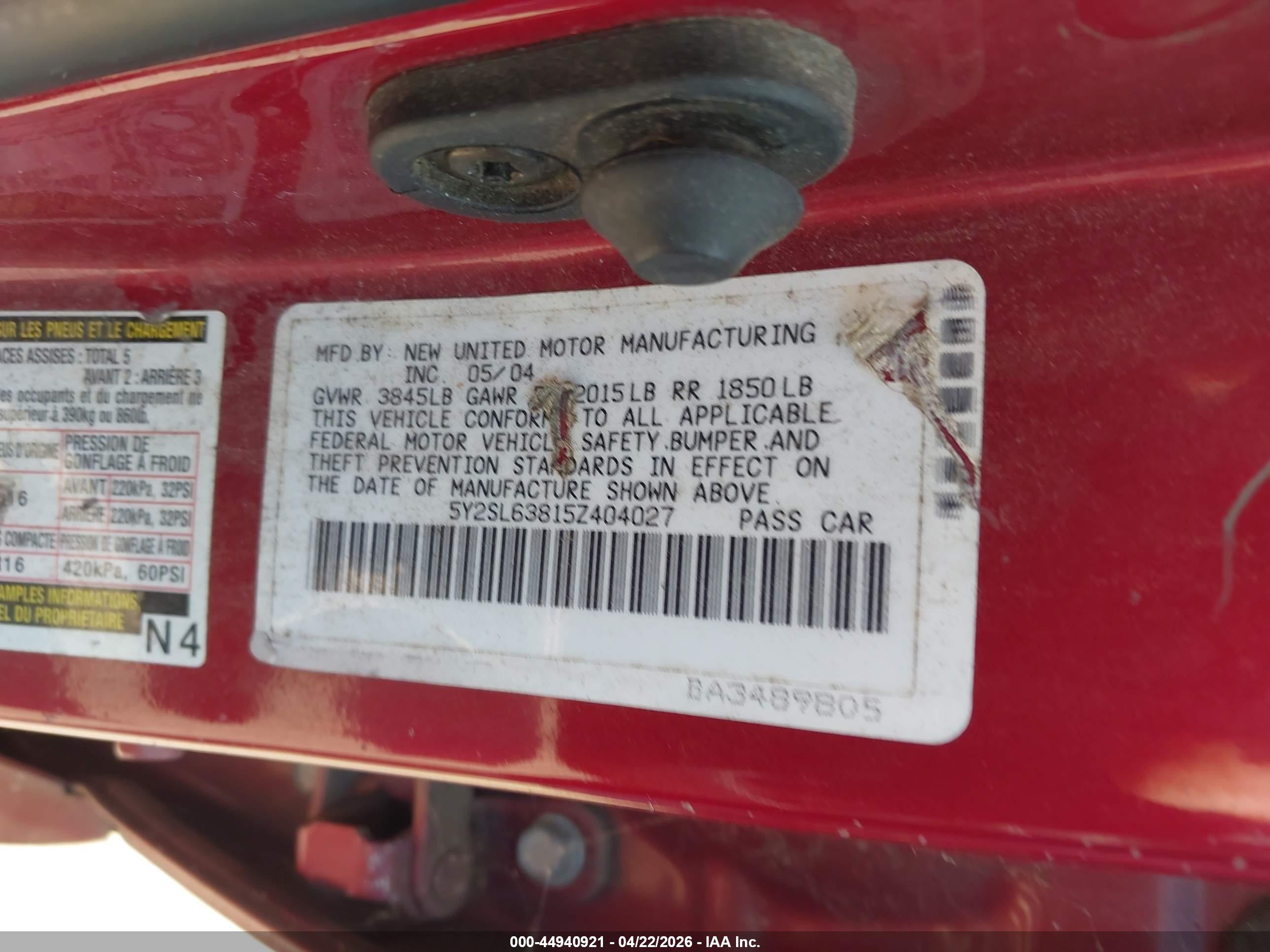 PONTIAC VIBE image 9