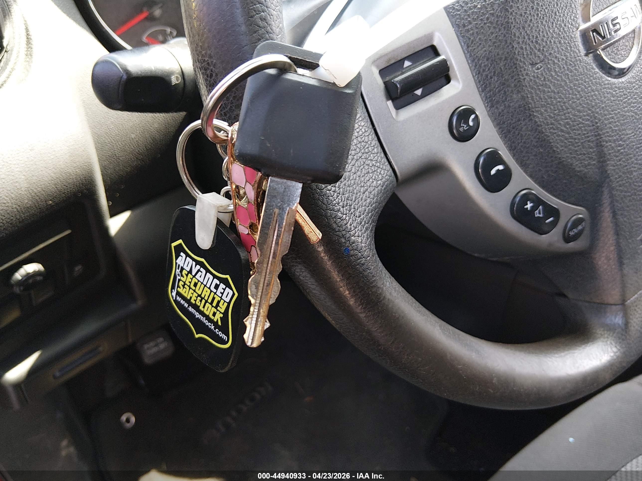 NISSAN ROGUE image 11