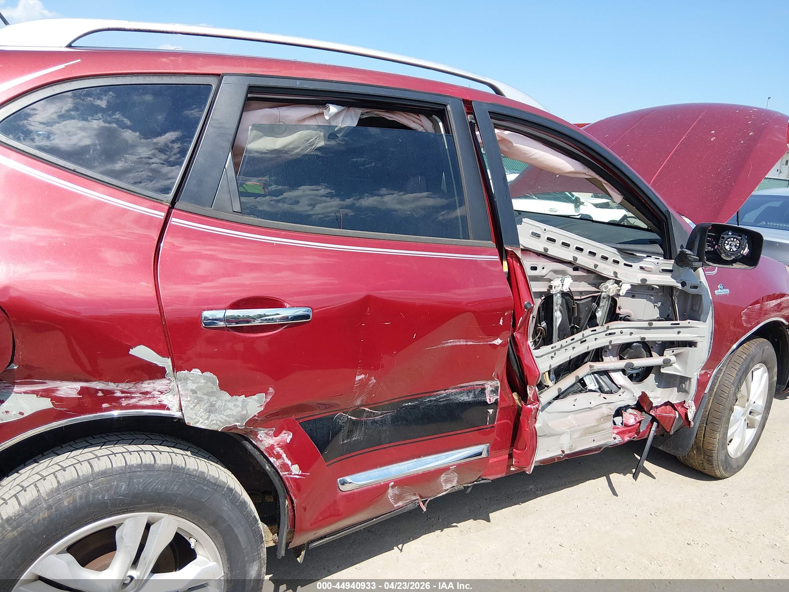 NISSAN ROGUE image 6