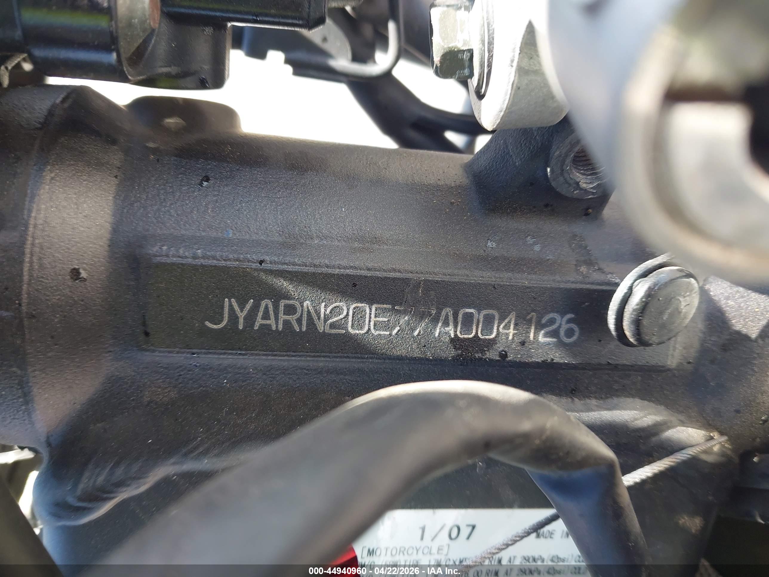 YAMAHA YZFR1 image 10