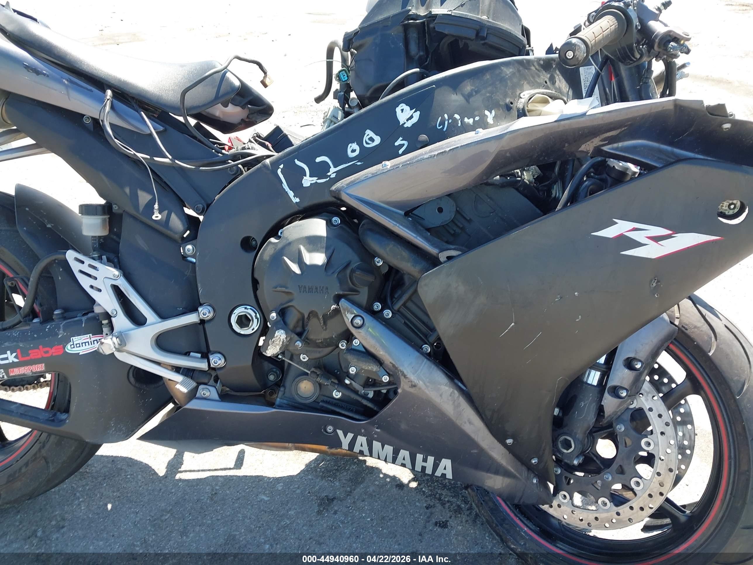 YAMAHA YZFR1 image 8
