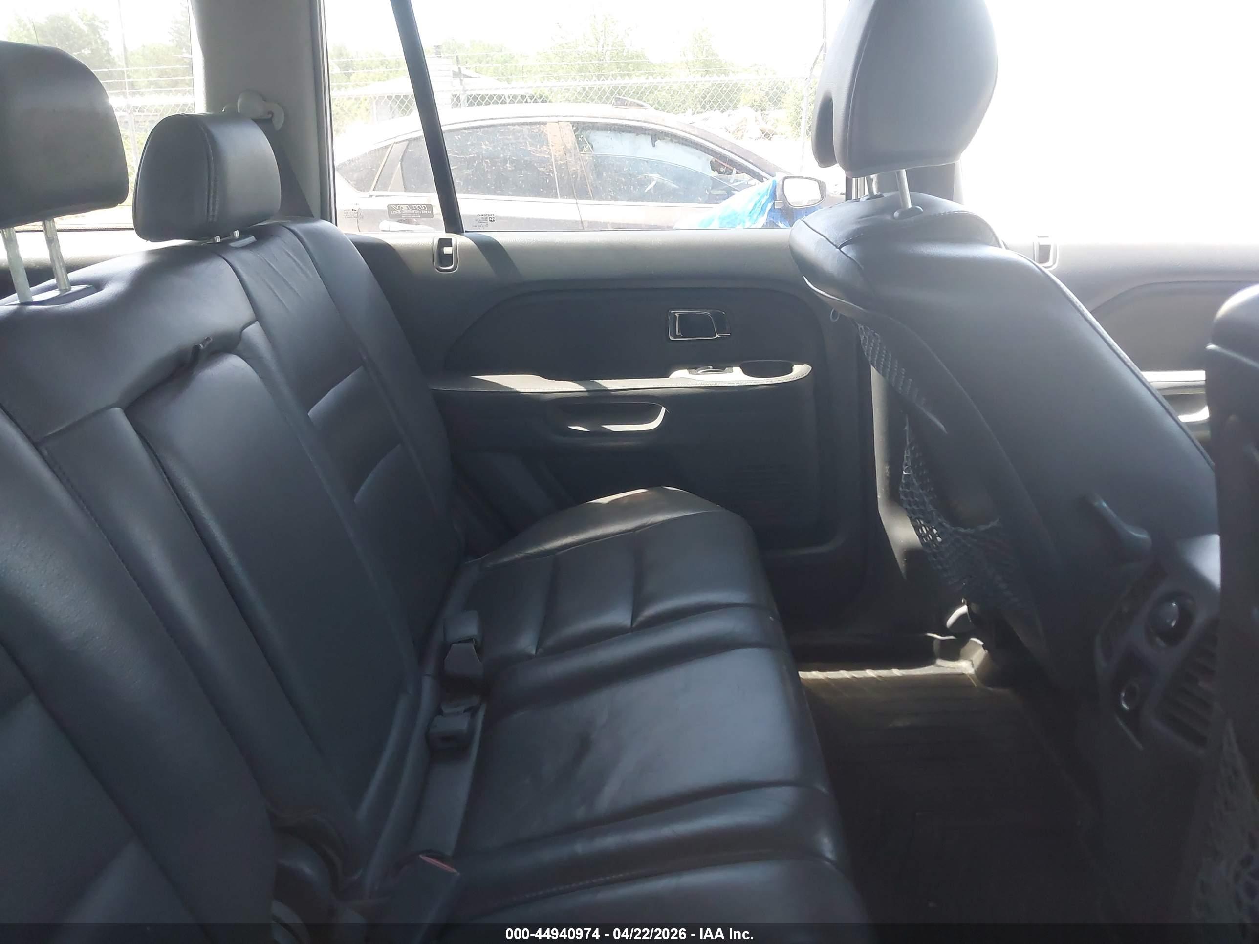HONDA PILOT image 8