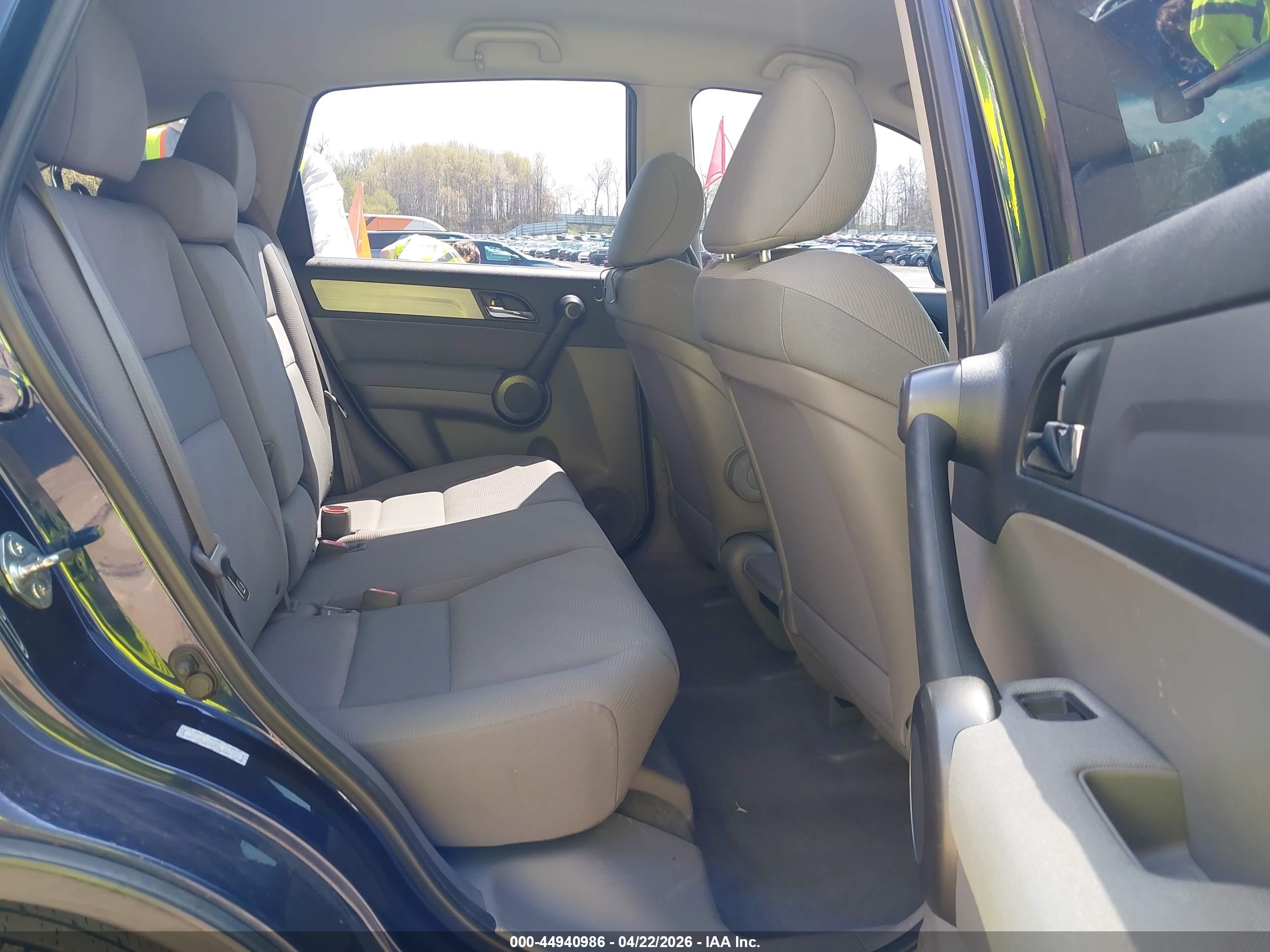 HONDA CR-V image 8