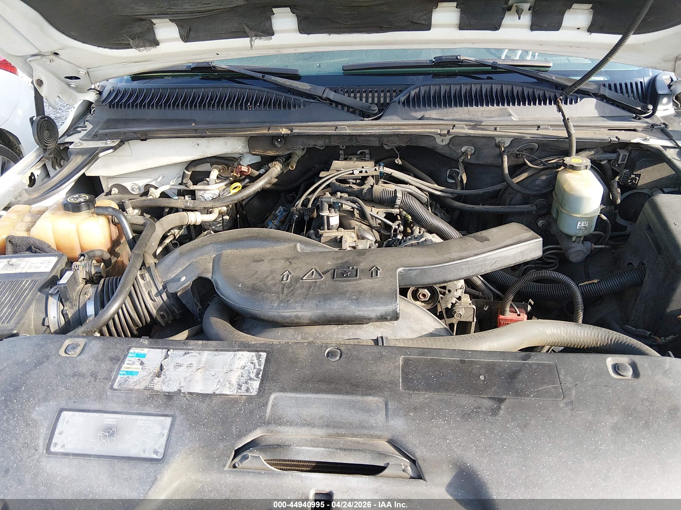 CHEVROLET SUBURBAN image 10