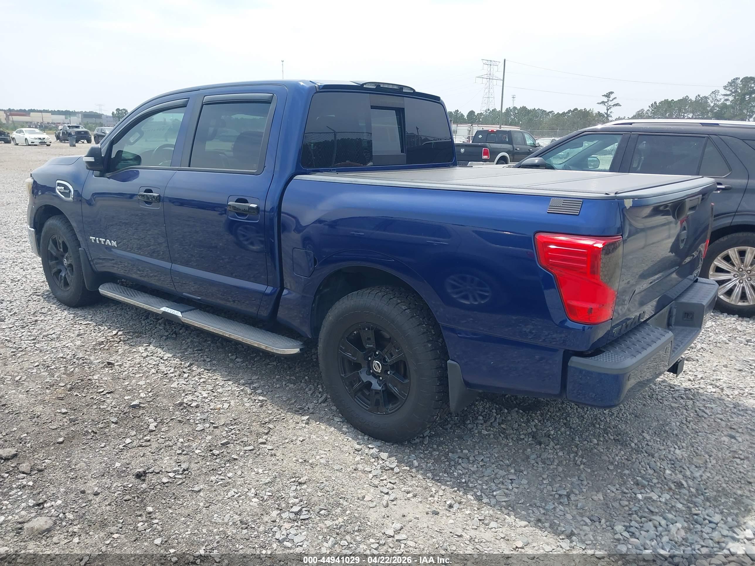 NISSAN TITAN image 3