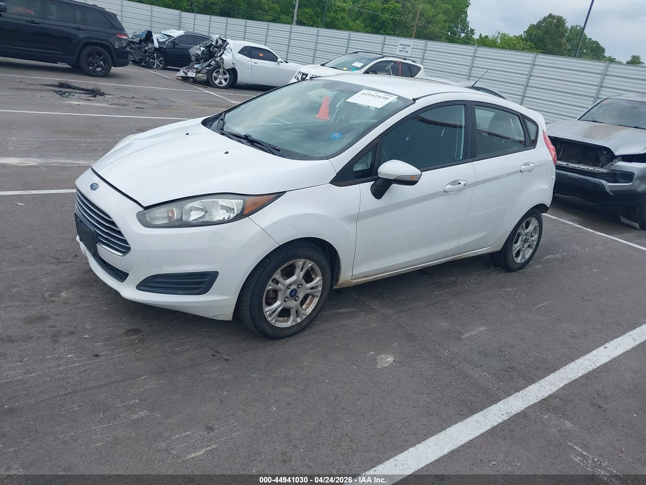 FORD FIESTA image 2