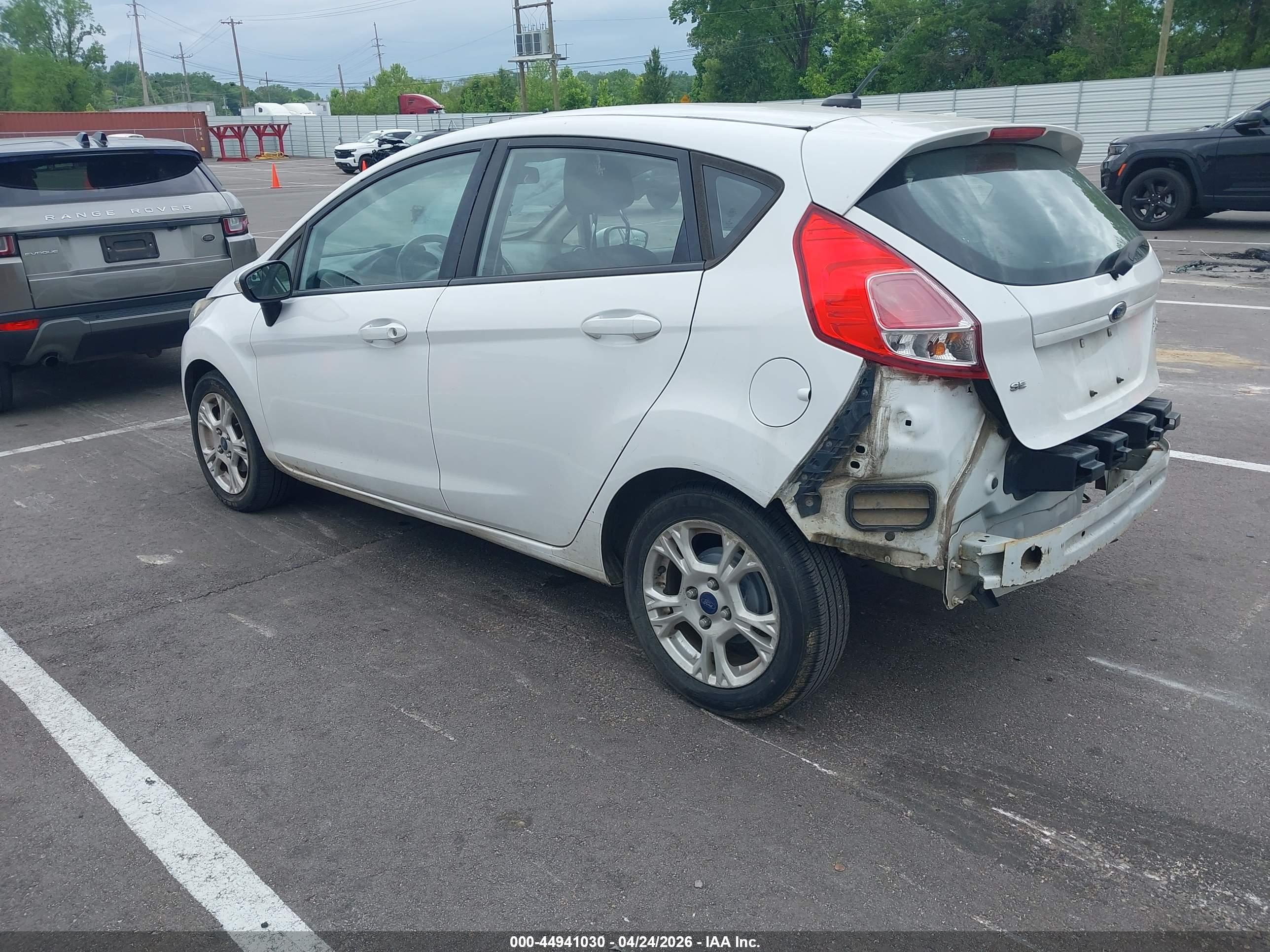 FORD FIESTA image 3