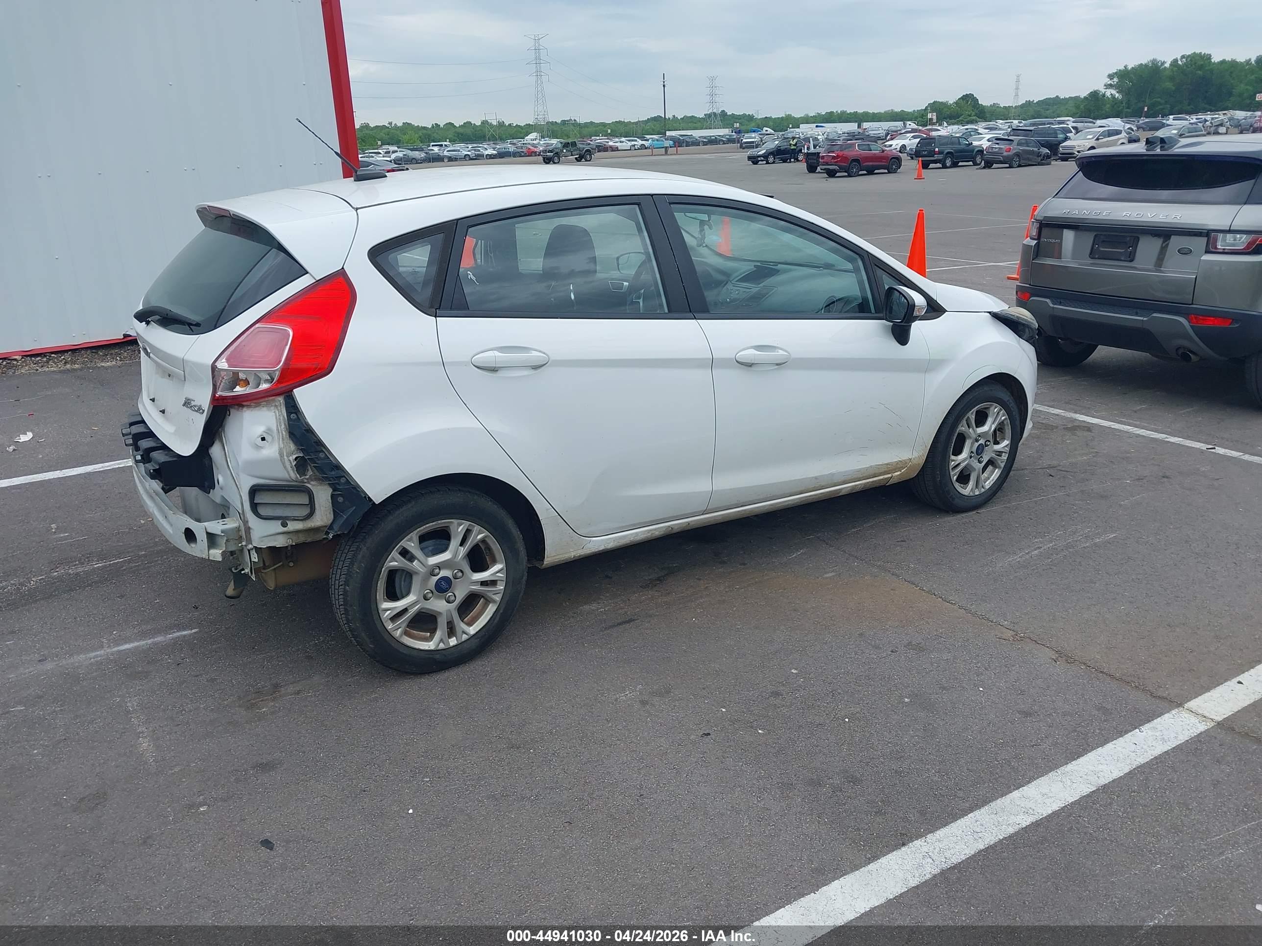 FORD FIESTA image 4