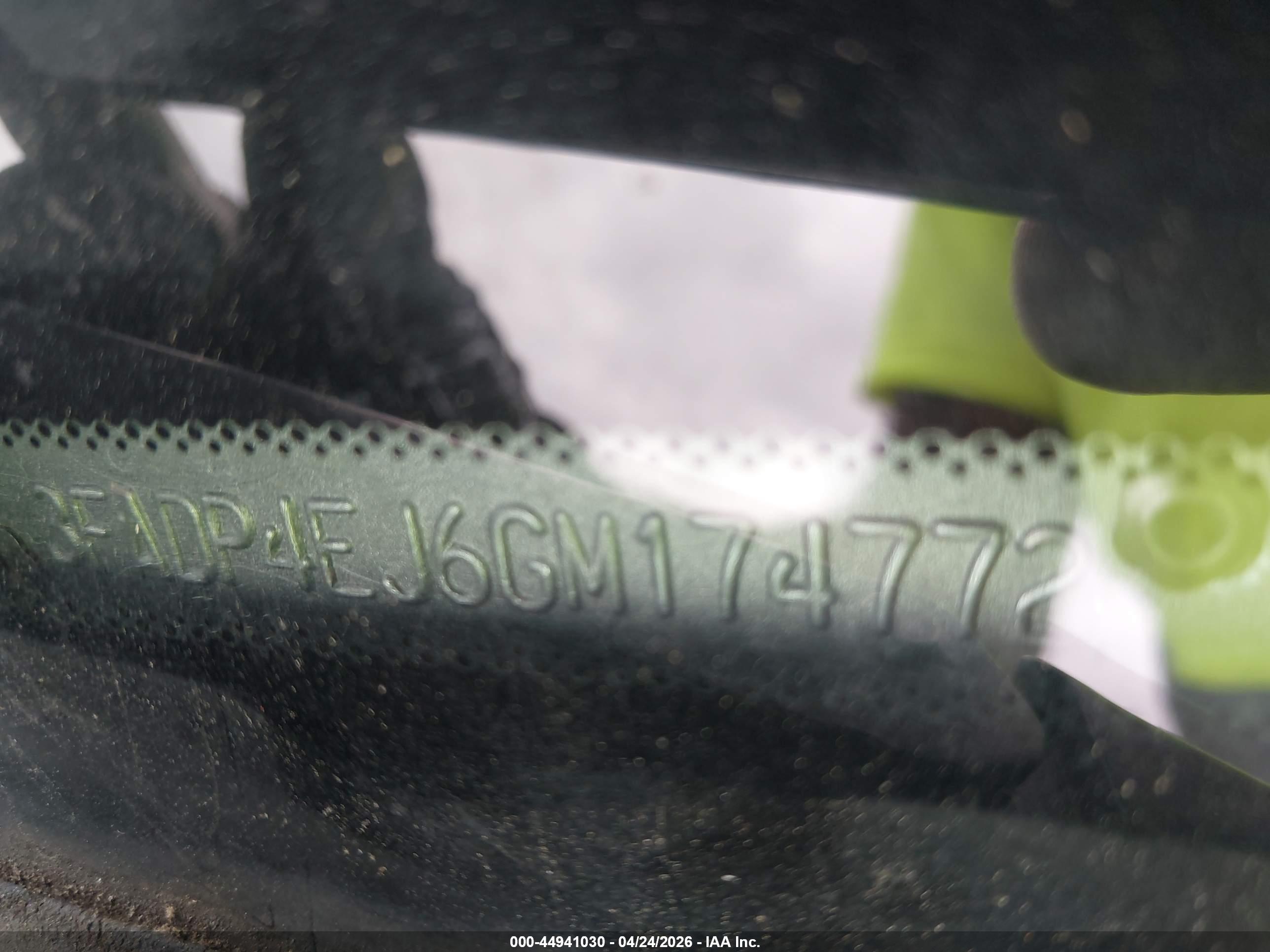 FORD FIESTA image 9