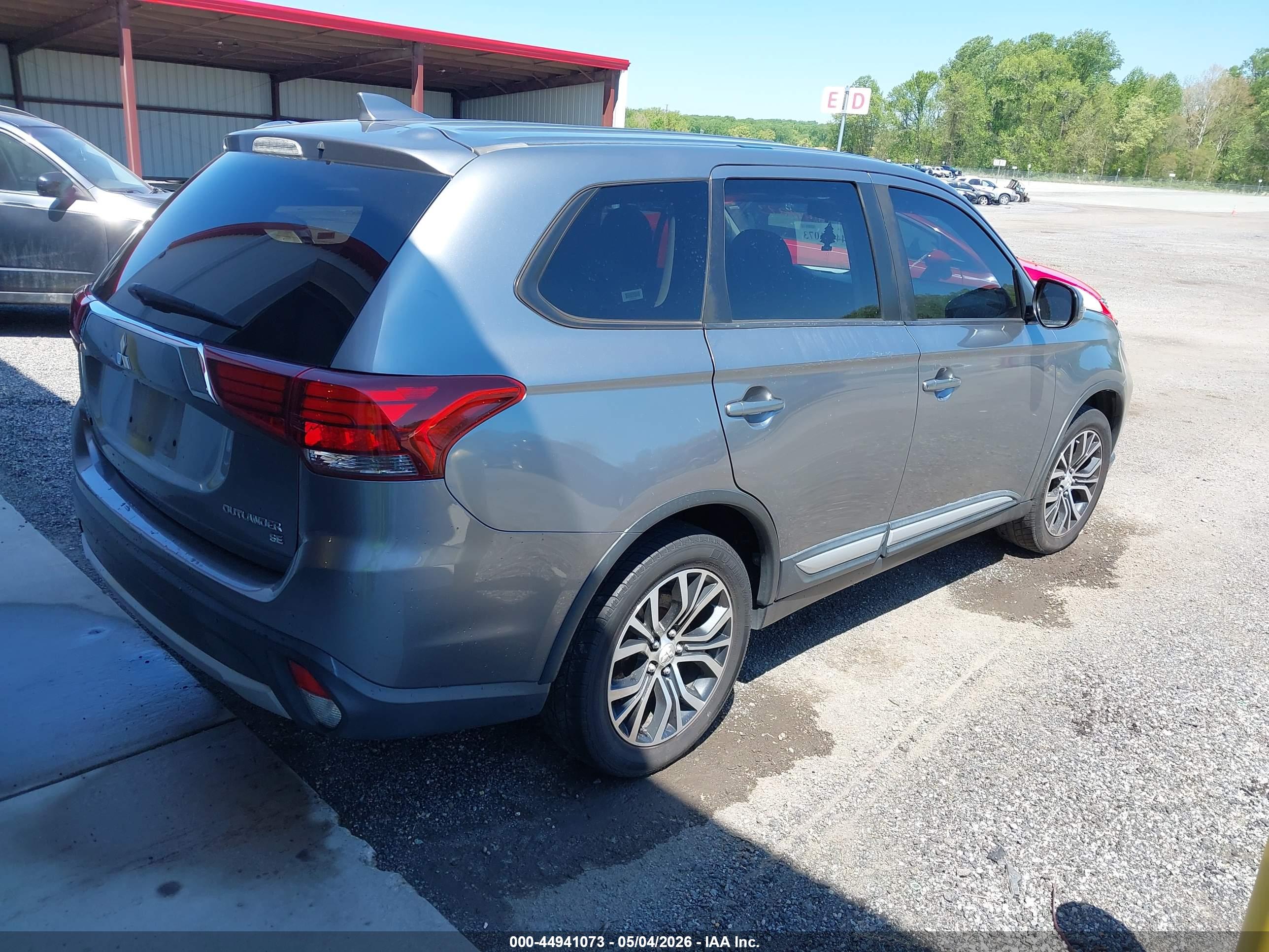 MITSUBISHI OUTLANDER image 4