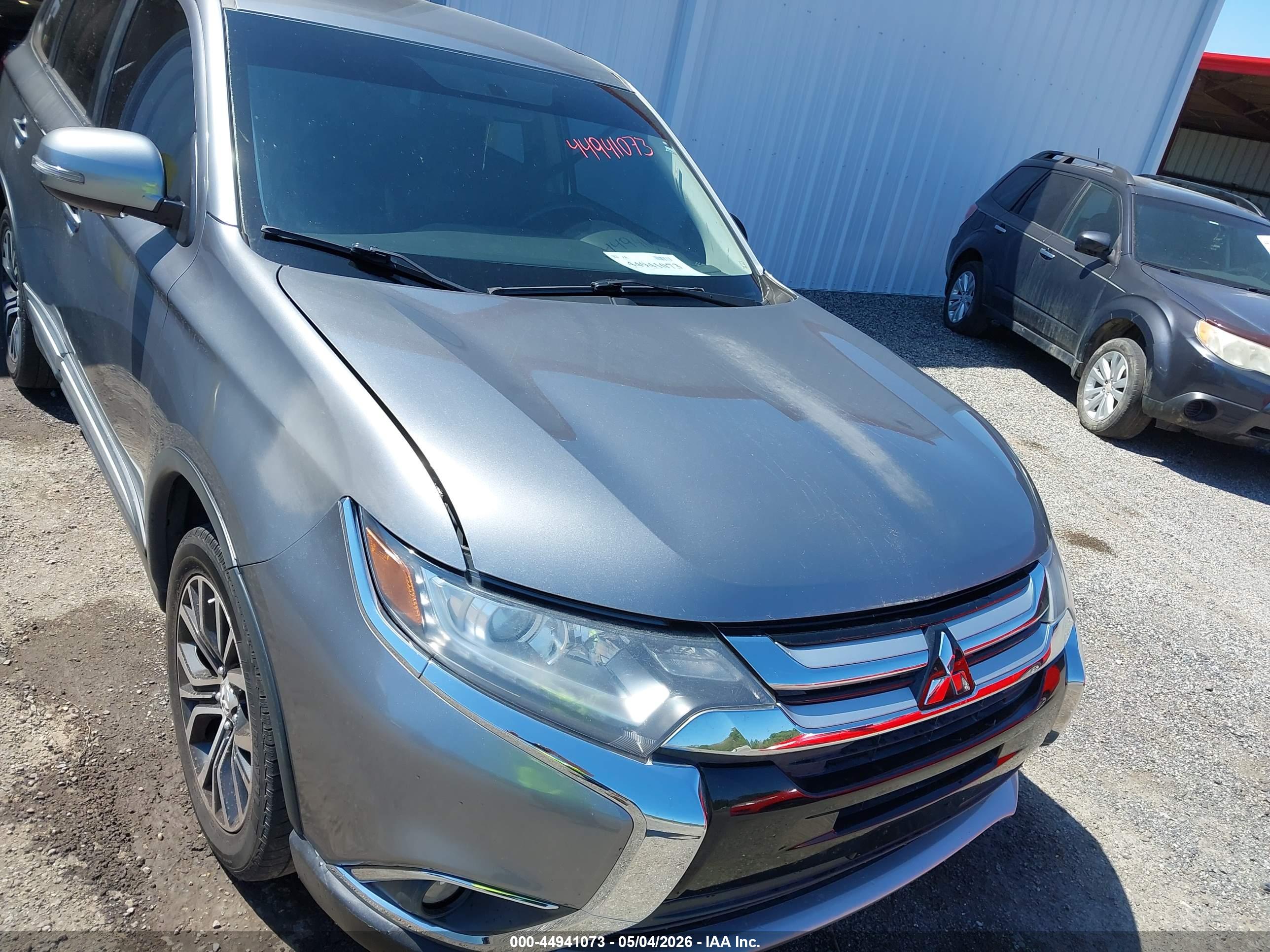 MITSUBISHI OUTLANDER image 6