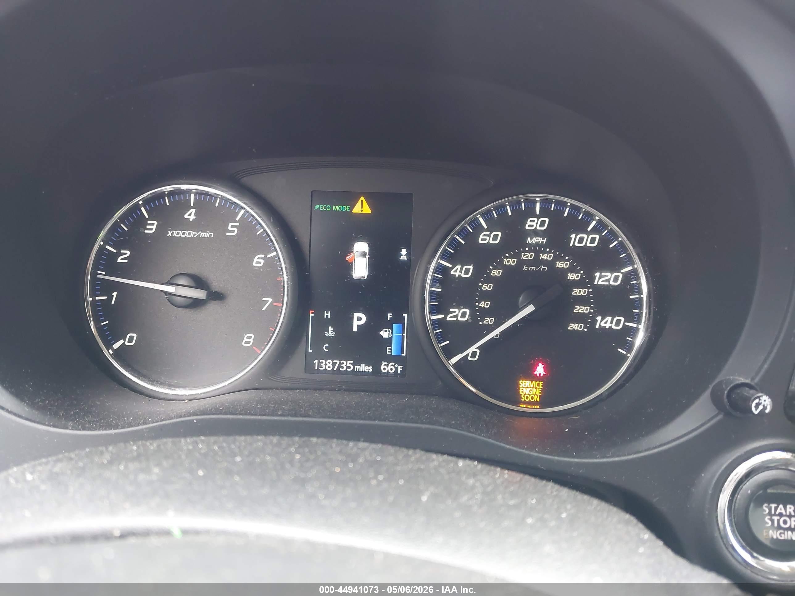 MITSUBISHI OUTLANDER image 7