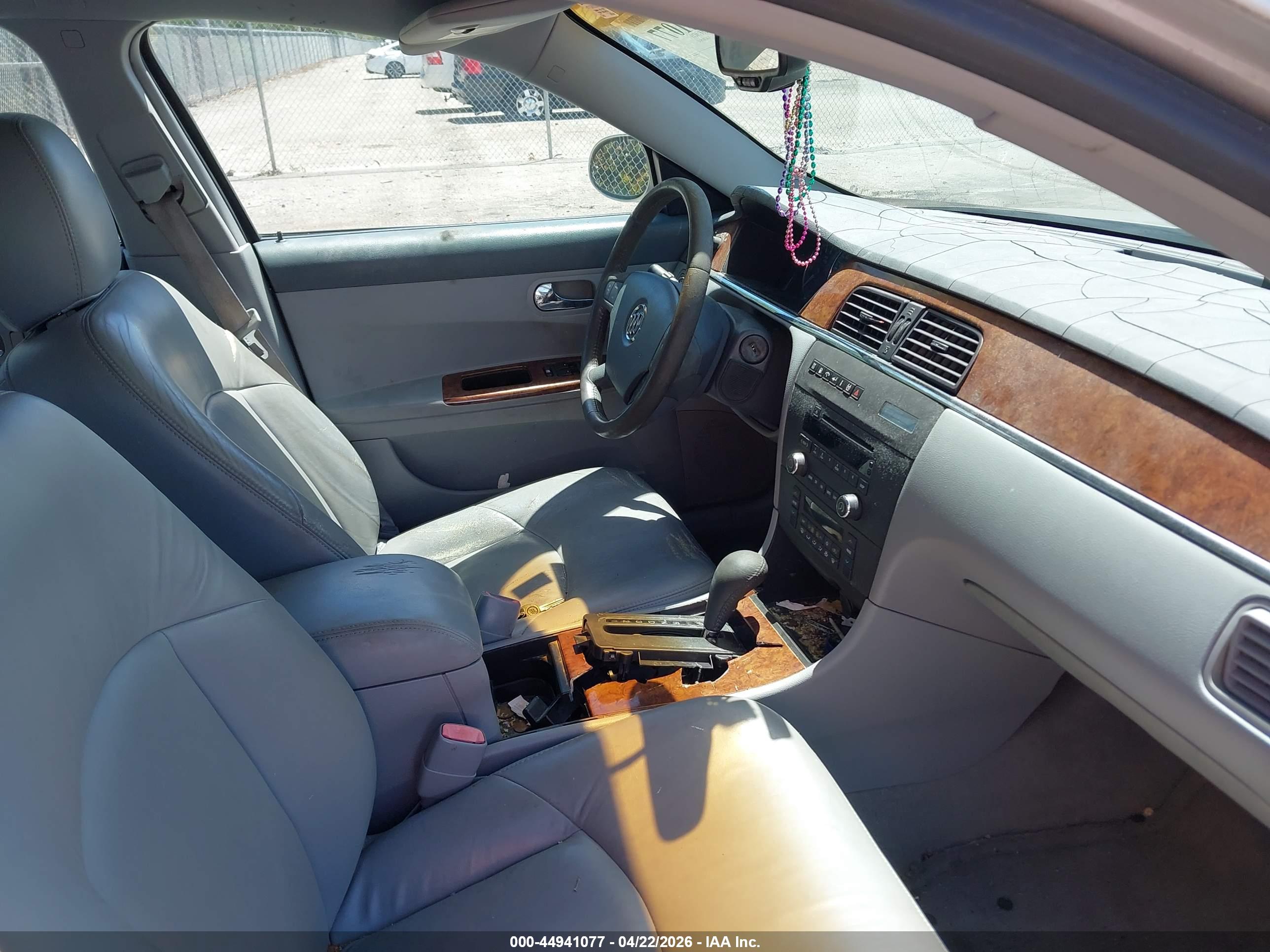 BUICK LACROSSE image 5