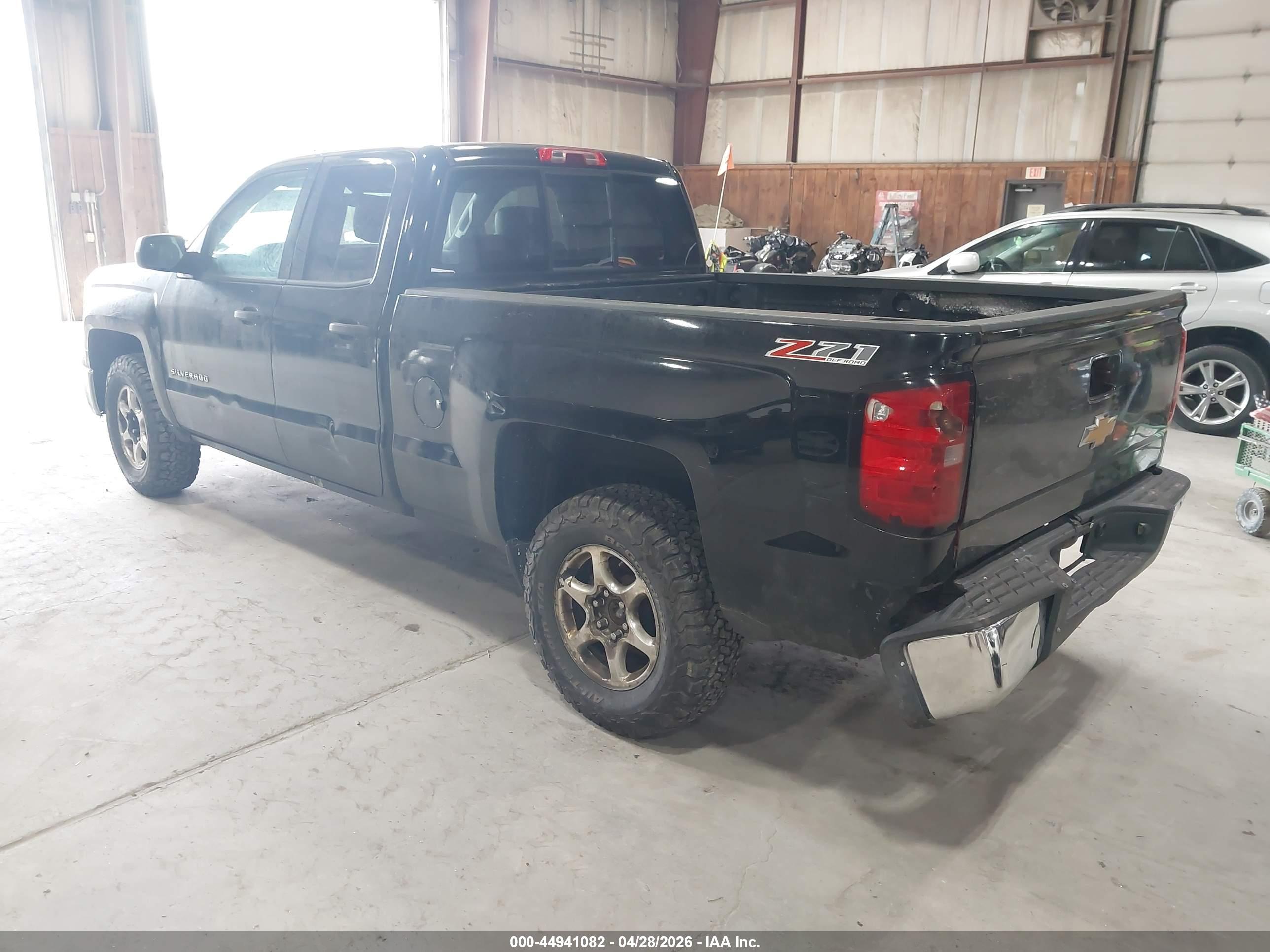 CHEVROLET SILVERADO image 3