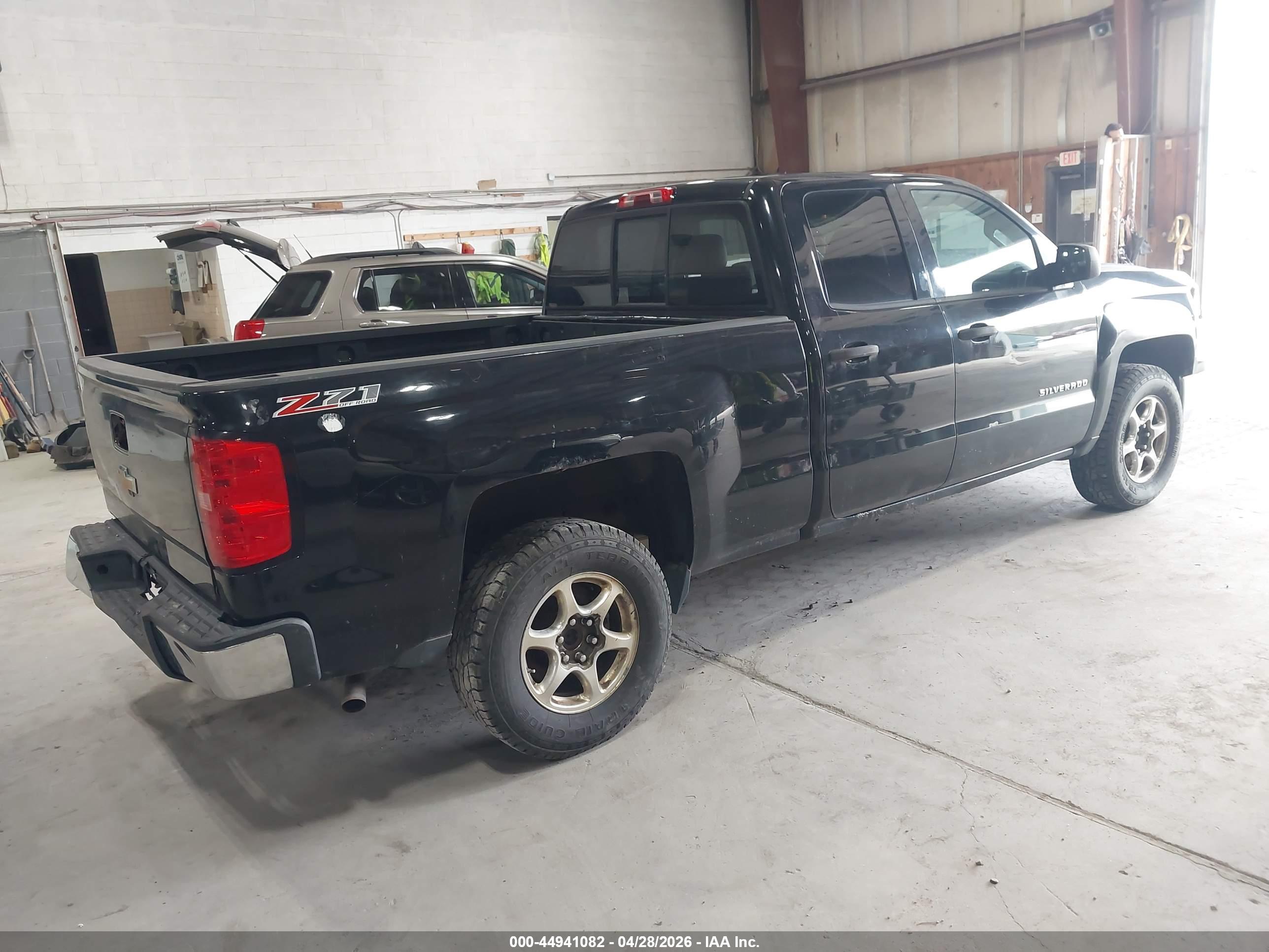 CHEVROLET SILVERADO image 4