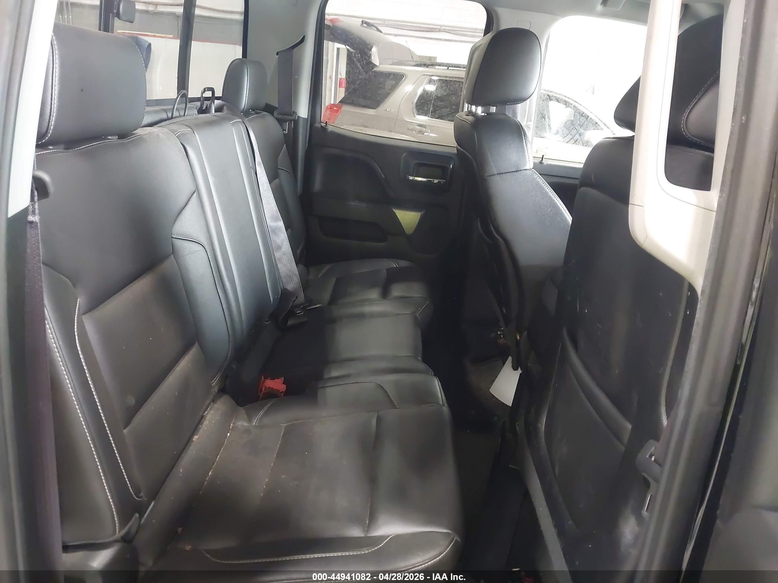 CHEVROLET SILVERADO image 8