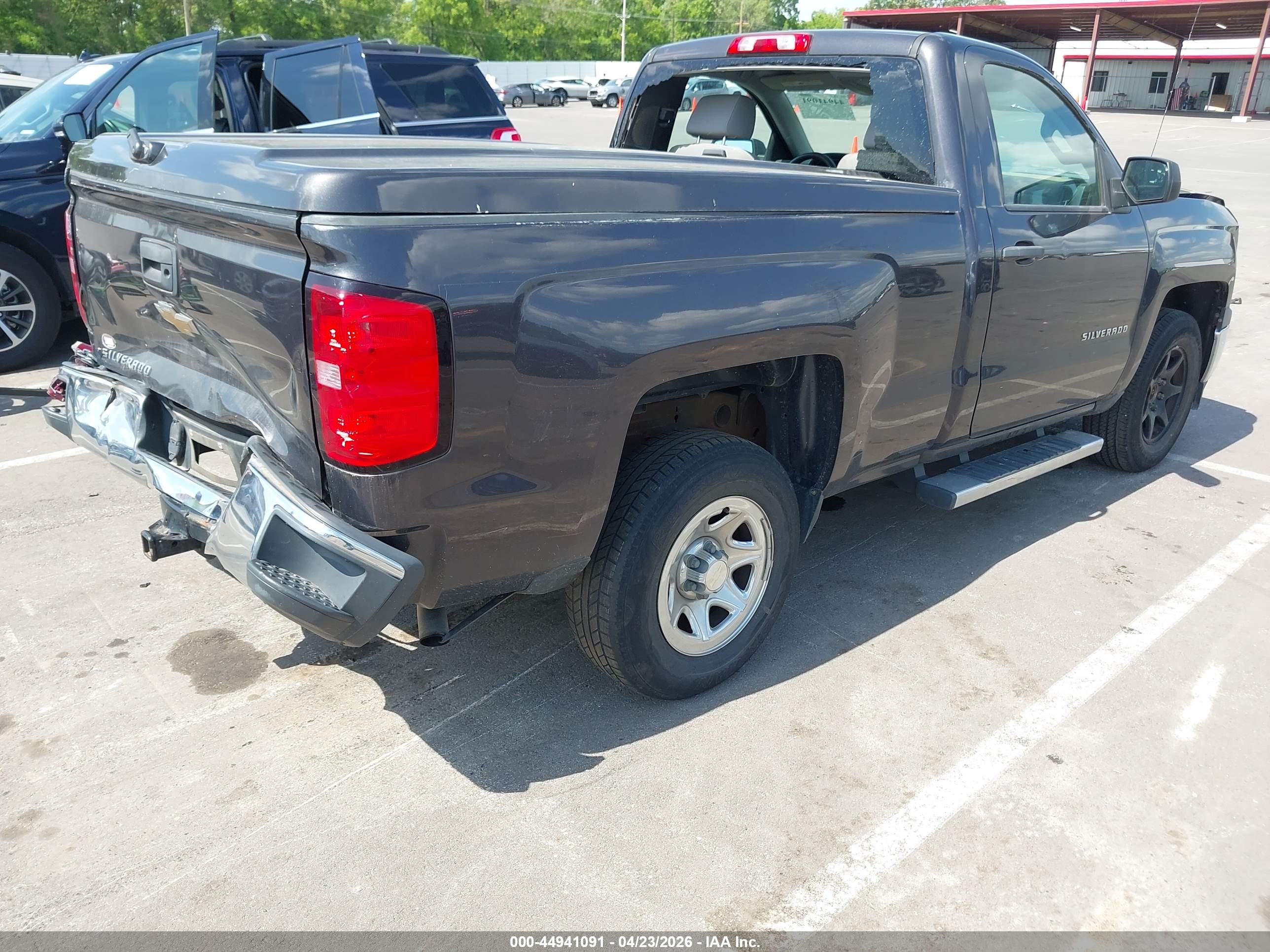 CHEVROLET SILVERADO image 4