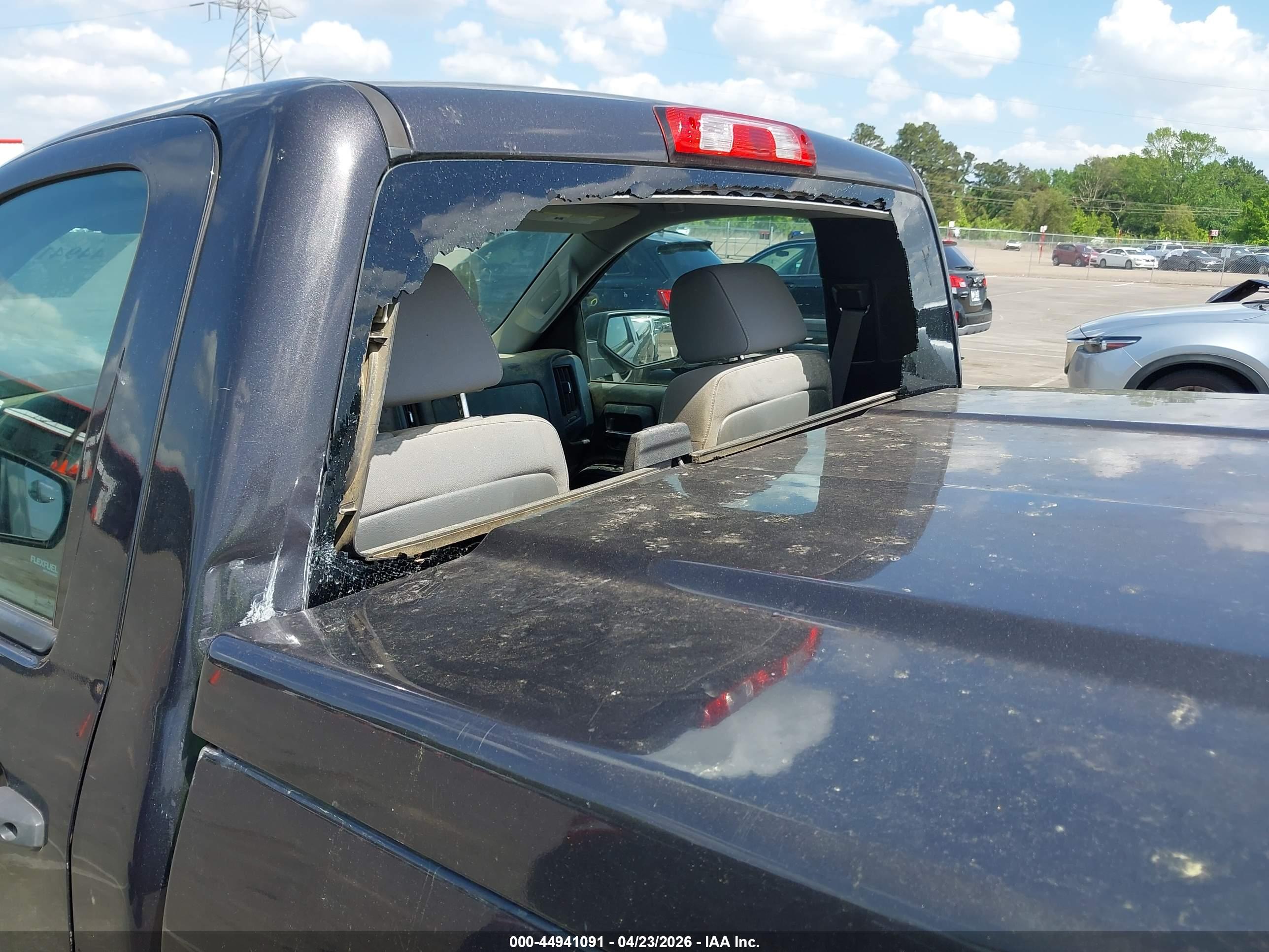 CHEVROLET SILVERADO image 6