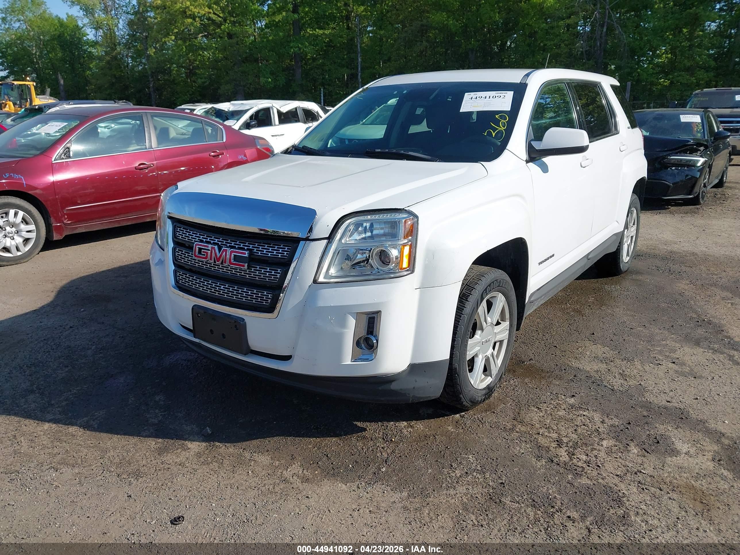 GMC TERRAIN image 2