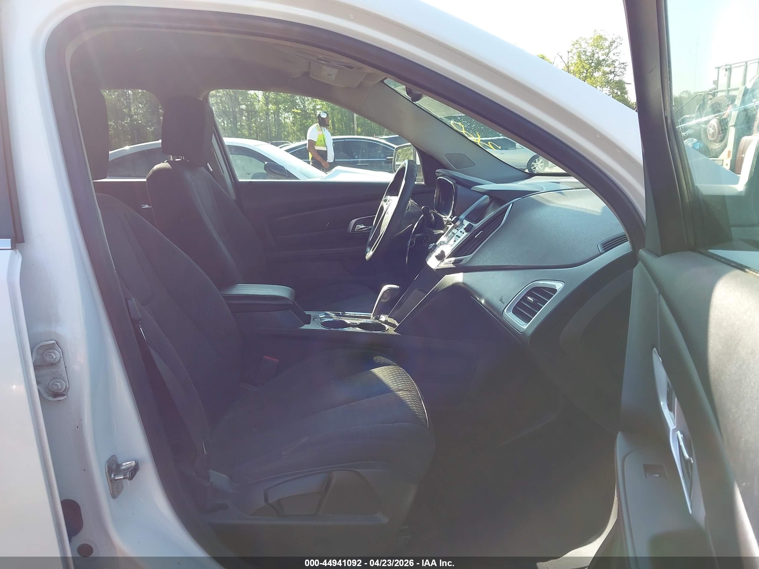 GMC TERRAIN image 5