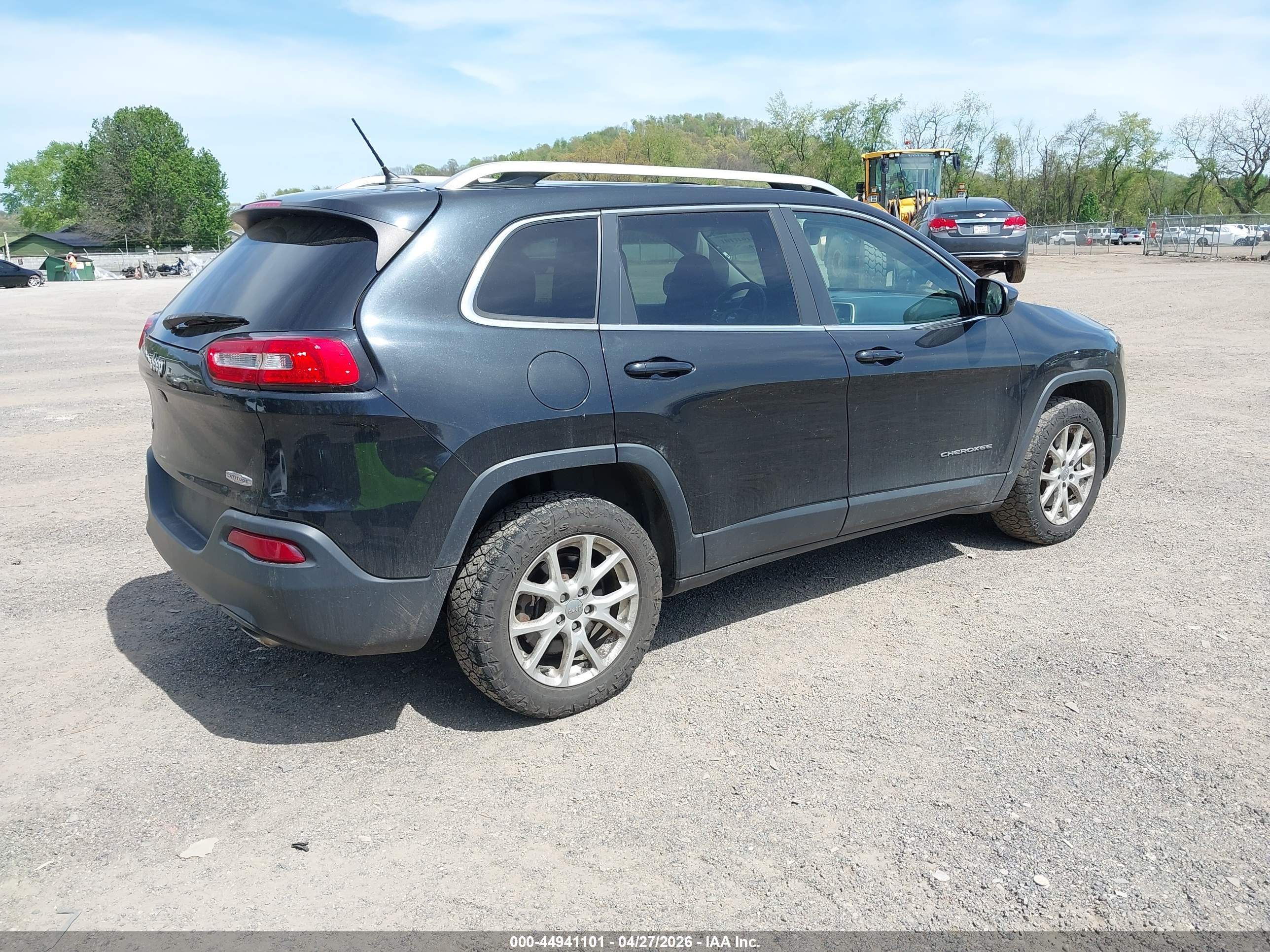 JEEP CHEROKEE image 4